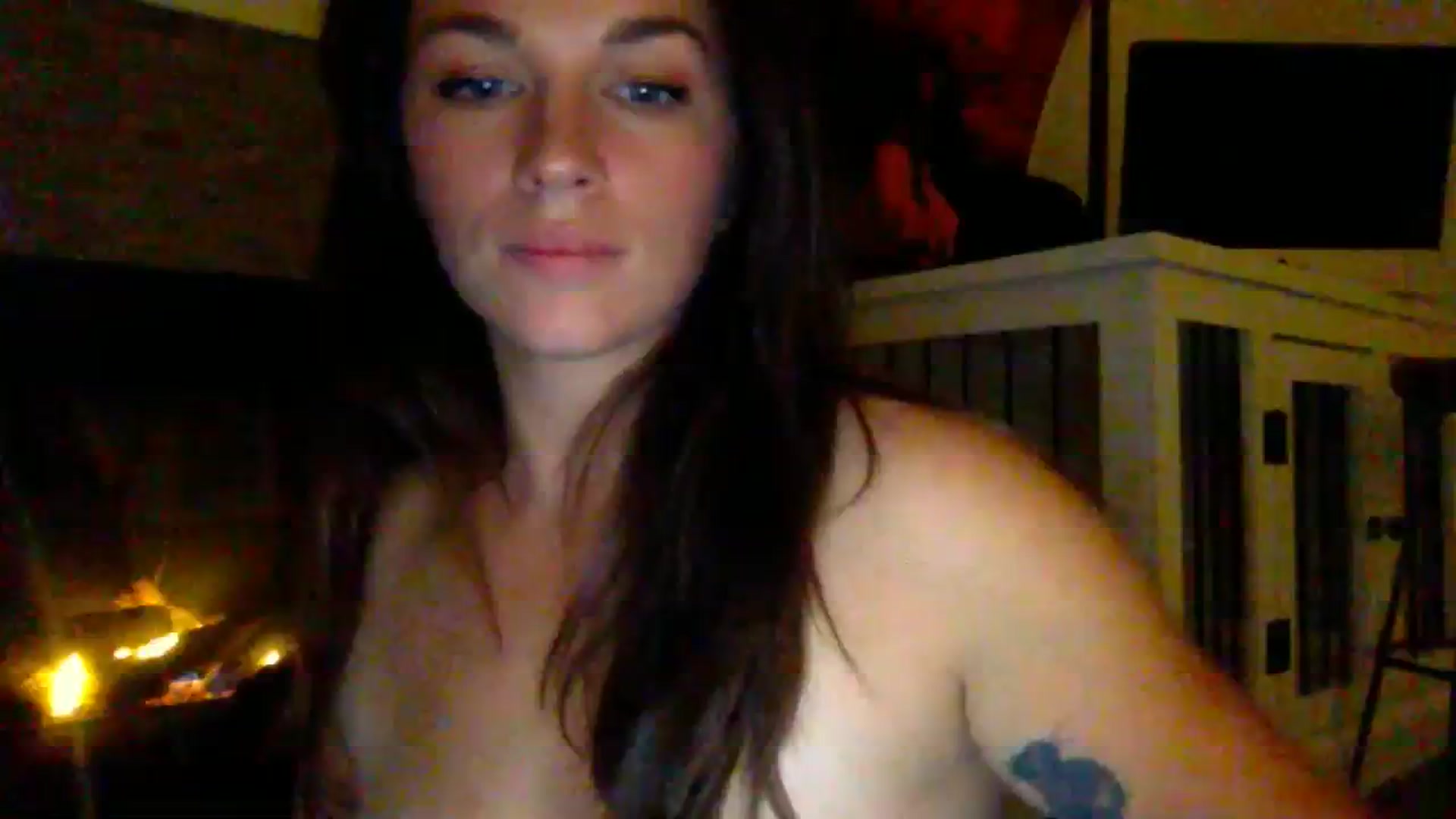 Gallery image thumbnail from adrey_'s myfreecams stream on, 10/04/2023, 04:54 image 19 of 20