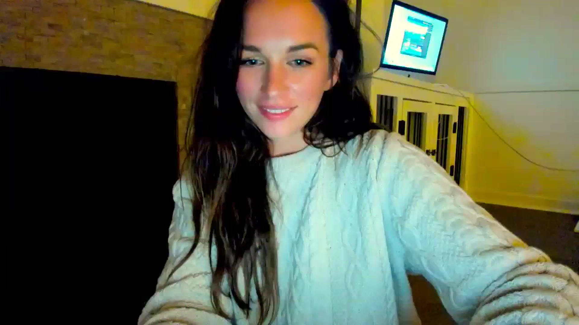 Gallery image thumbnail from adrey_'s myfreecams stream on, 10/07/2023, 03:57 image 13 of 20