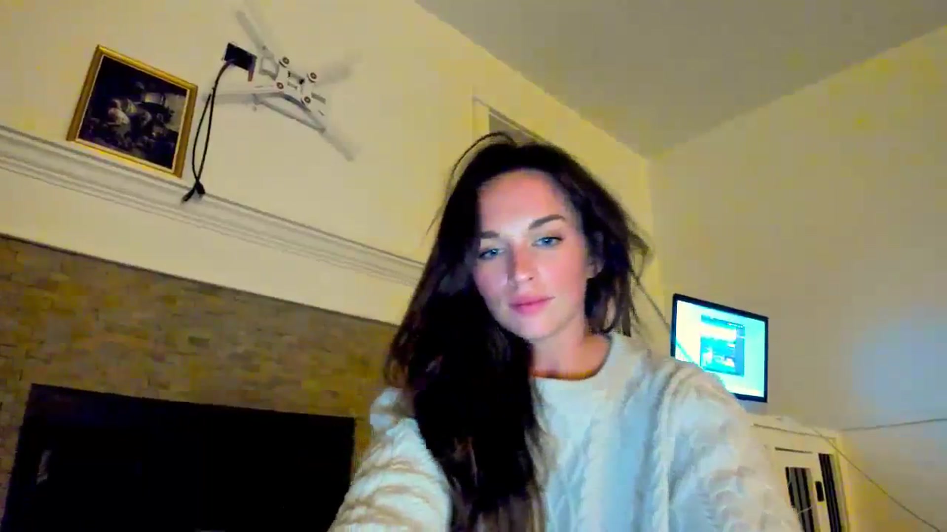 Gallery image thumbnail from adrey_'s myfreecams stream on, 10/07/2023, 03:57 image 18 of 20