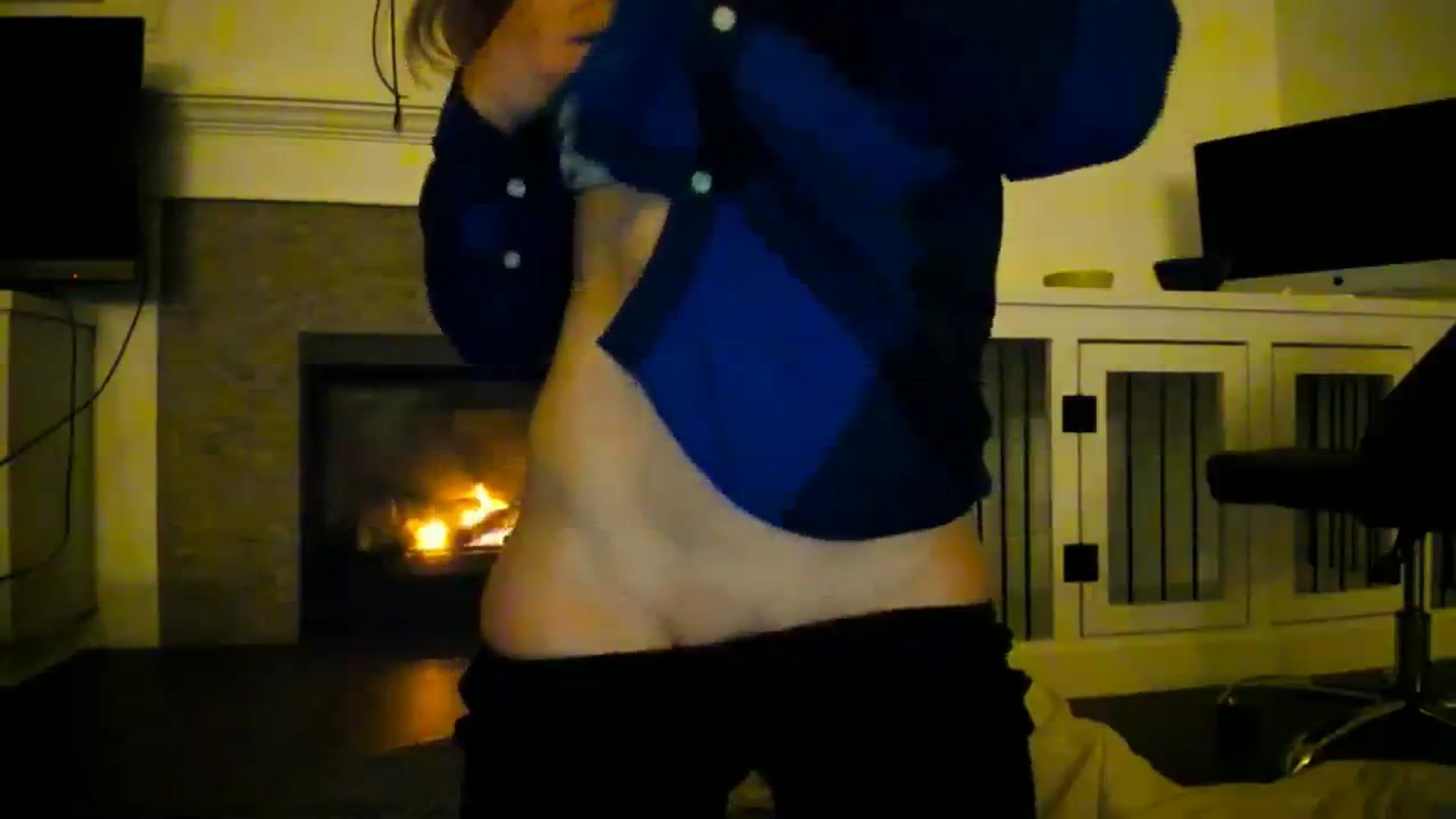 Gallery image thumbnail from adrey_'s myfreecams stream on, 11/20/2023, 04:36 image 4 of 20