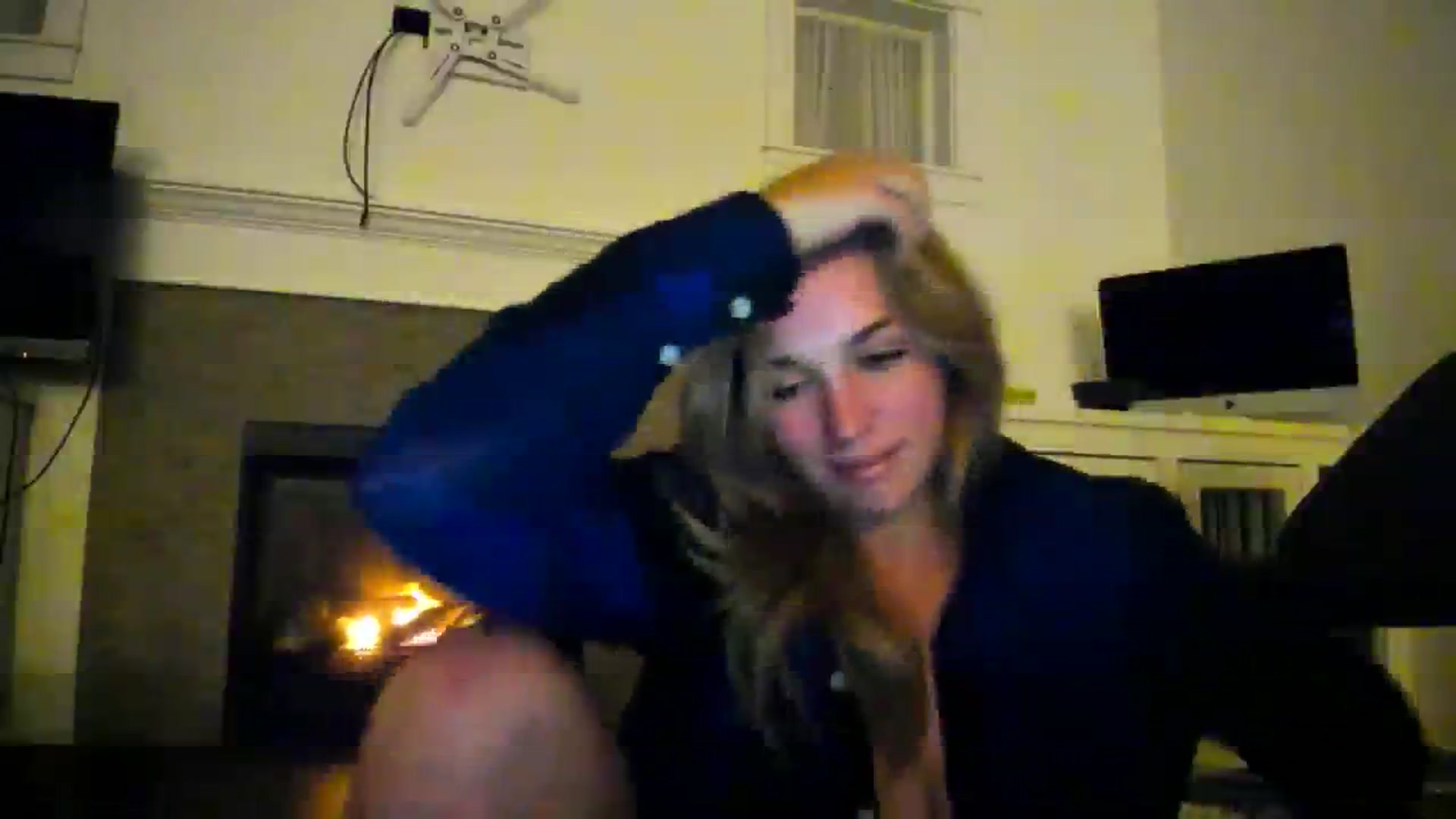 Gallery image thumbnail from adrey_'s myfreecams stream on, 11/20/2023, 04:36 image 14 of 20