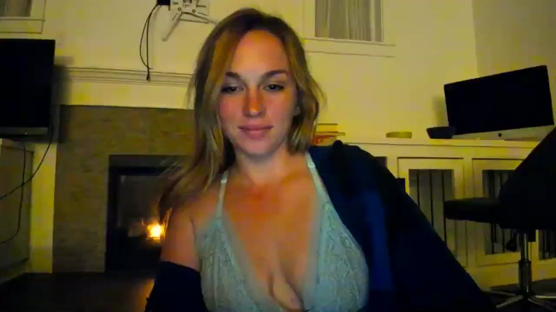 Gallery image thumbnail from adrey_'s myfreecams stream on, 11/20/2023, 04:36 image 1 of 20