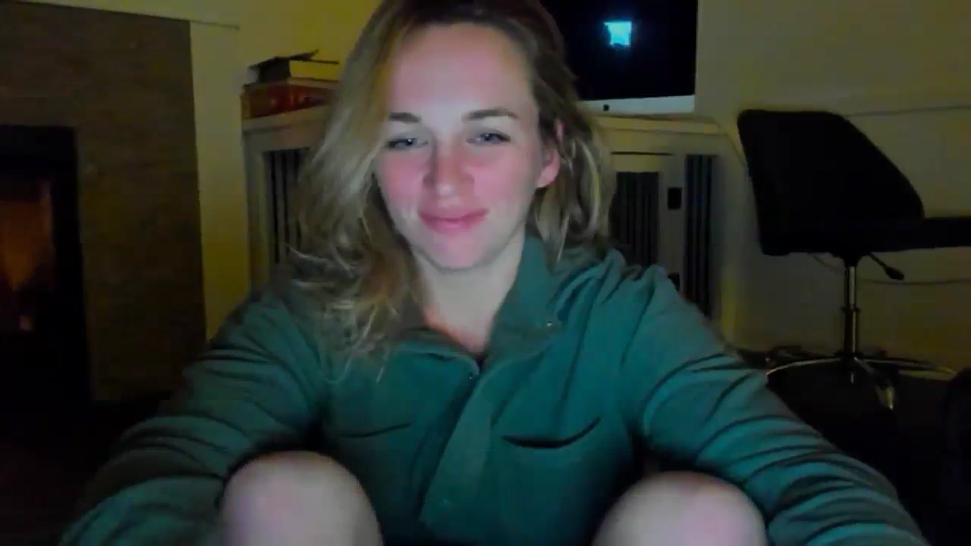 Gallery image thumbnail from adrey_'s myfreecams stream on, 11/28/2023, 10:59 image 14 of 20