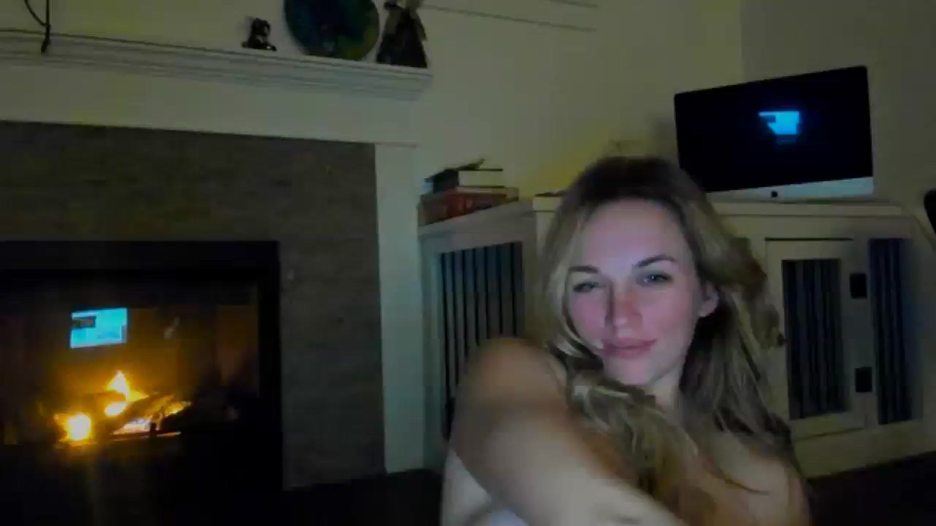 Gallery image thumbnail from adrey_'s myfreecams stream on, 11/28/2023, 10:59 image 4 of 20