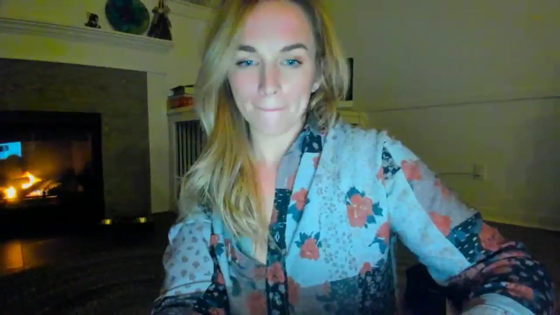 Gallery image thumbnail from adrey_'s myfreecams stream on, 11/30/2023, 04:45 image 4 of 20