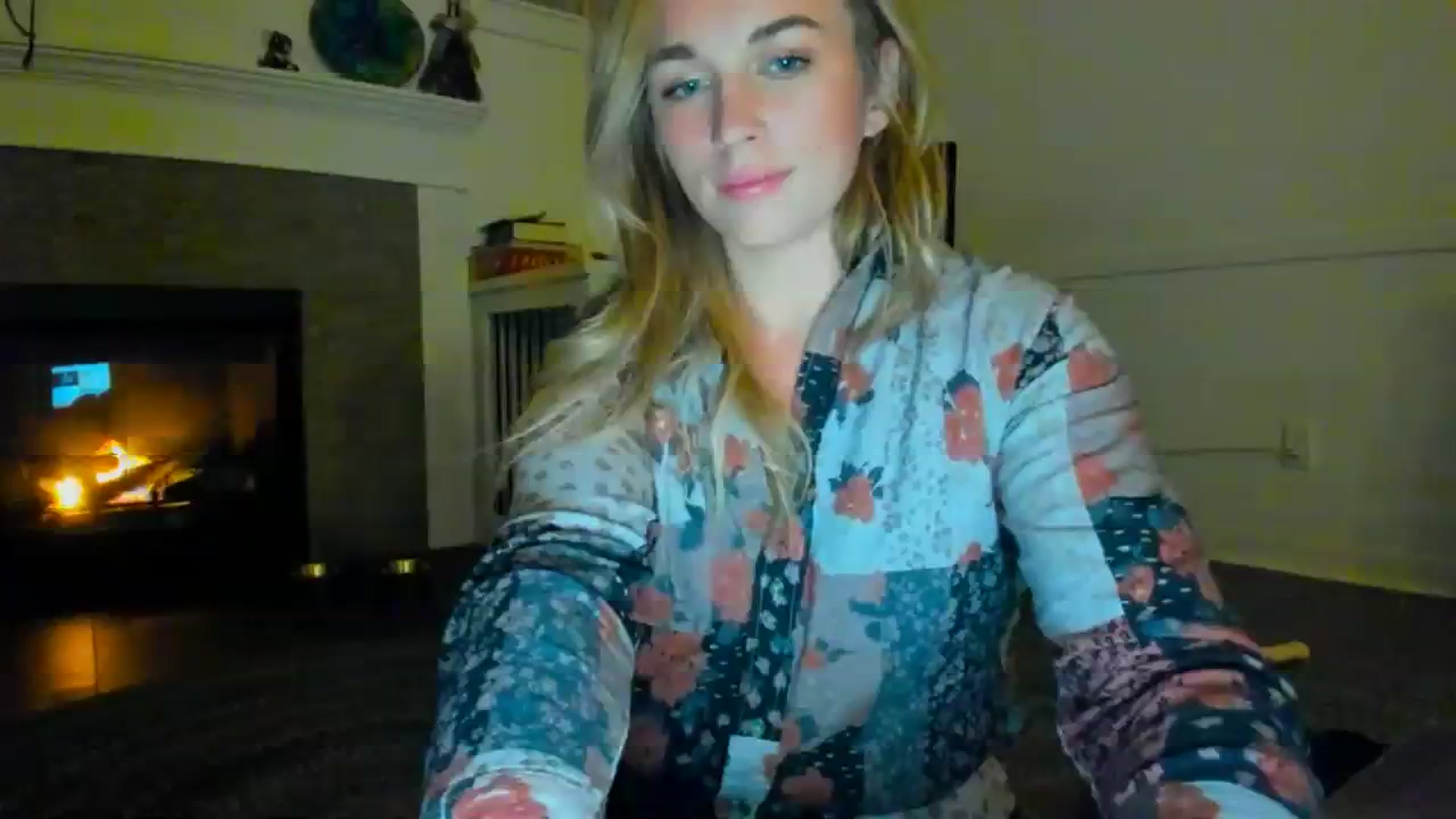 Gallery image thumbnail from adrey_'s myfreecams stream on, 11/30/2023, 04:45 image 2 of 20
