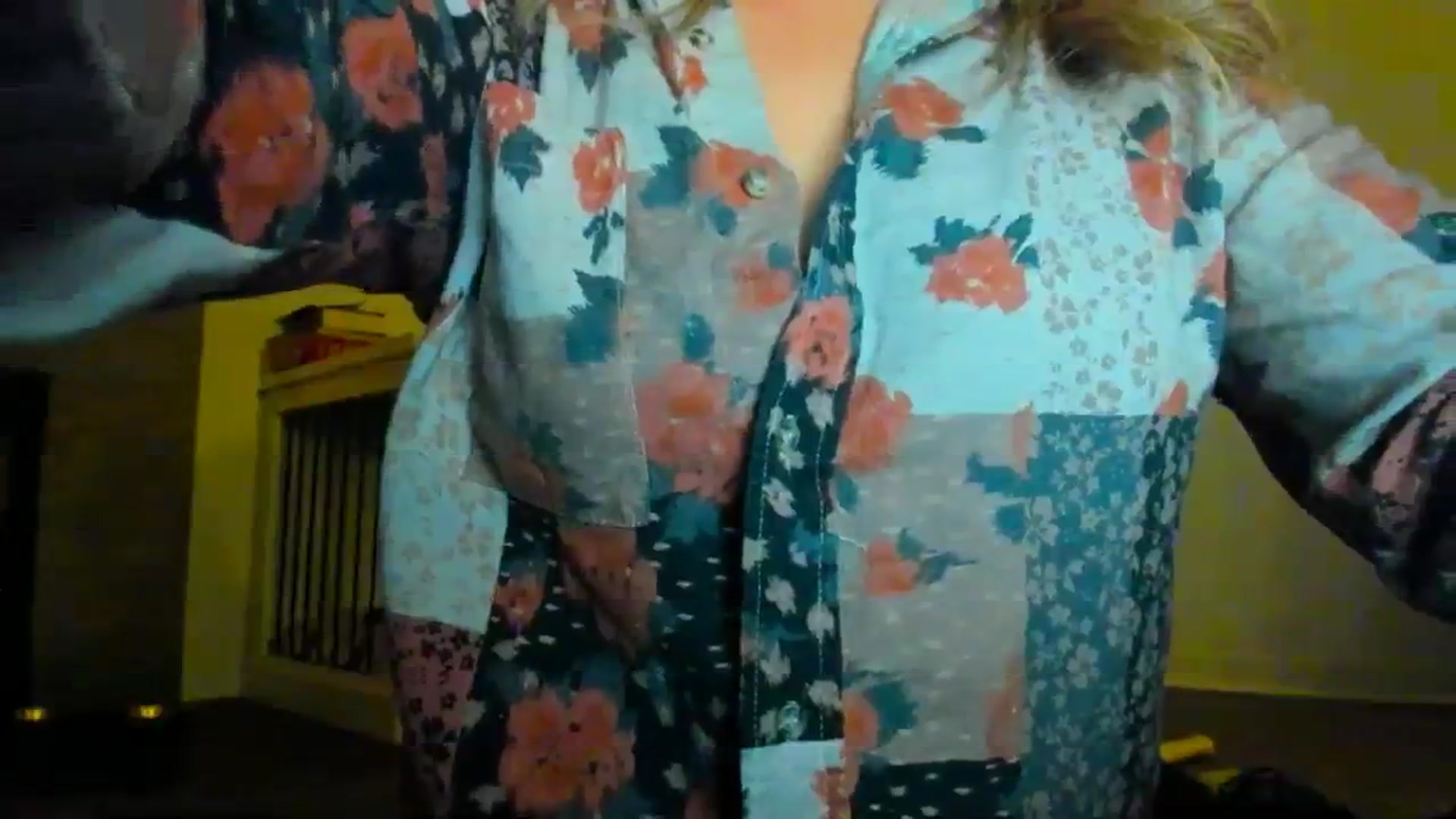 Gallery image thumbnail from adrey_'s myfreecams stream on, 11/30/2023, 04:45 image 15 of 20