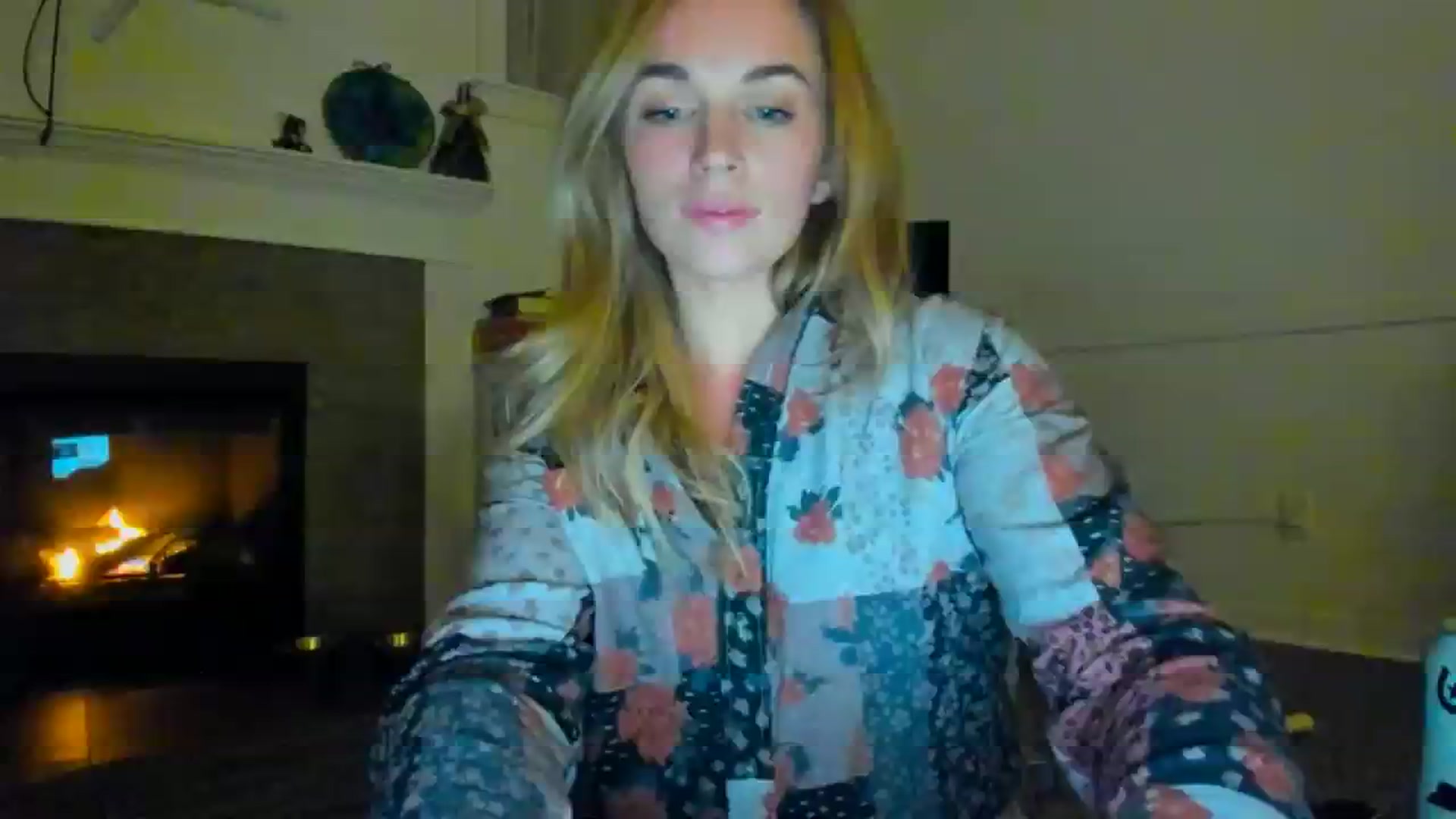 Gallery image thumbnail from adrey_'s myfreecams stream on, 11/30/2023, 04:45 image 1 of 20