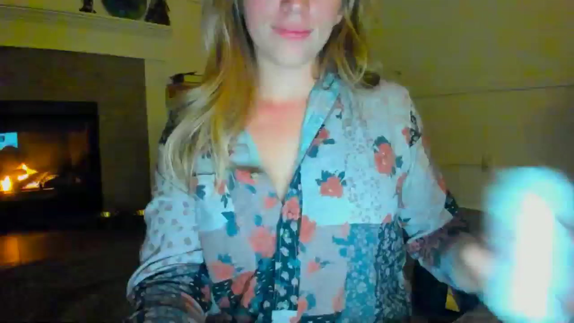 Gallery image thumbnail from adrey_'s myfreecams stream on, 11/30/2023, 04:45 image 19 of 20