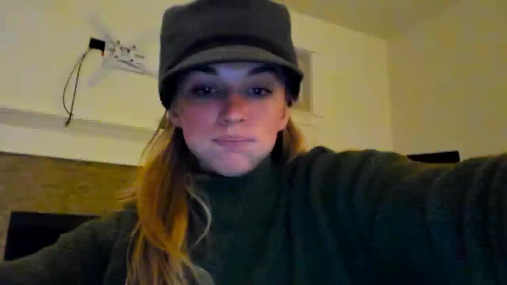 Gallery image thumbnail from adrey_'s myfreecams stream on, 12/04/2023, 04:12 image 12 of 20