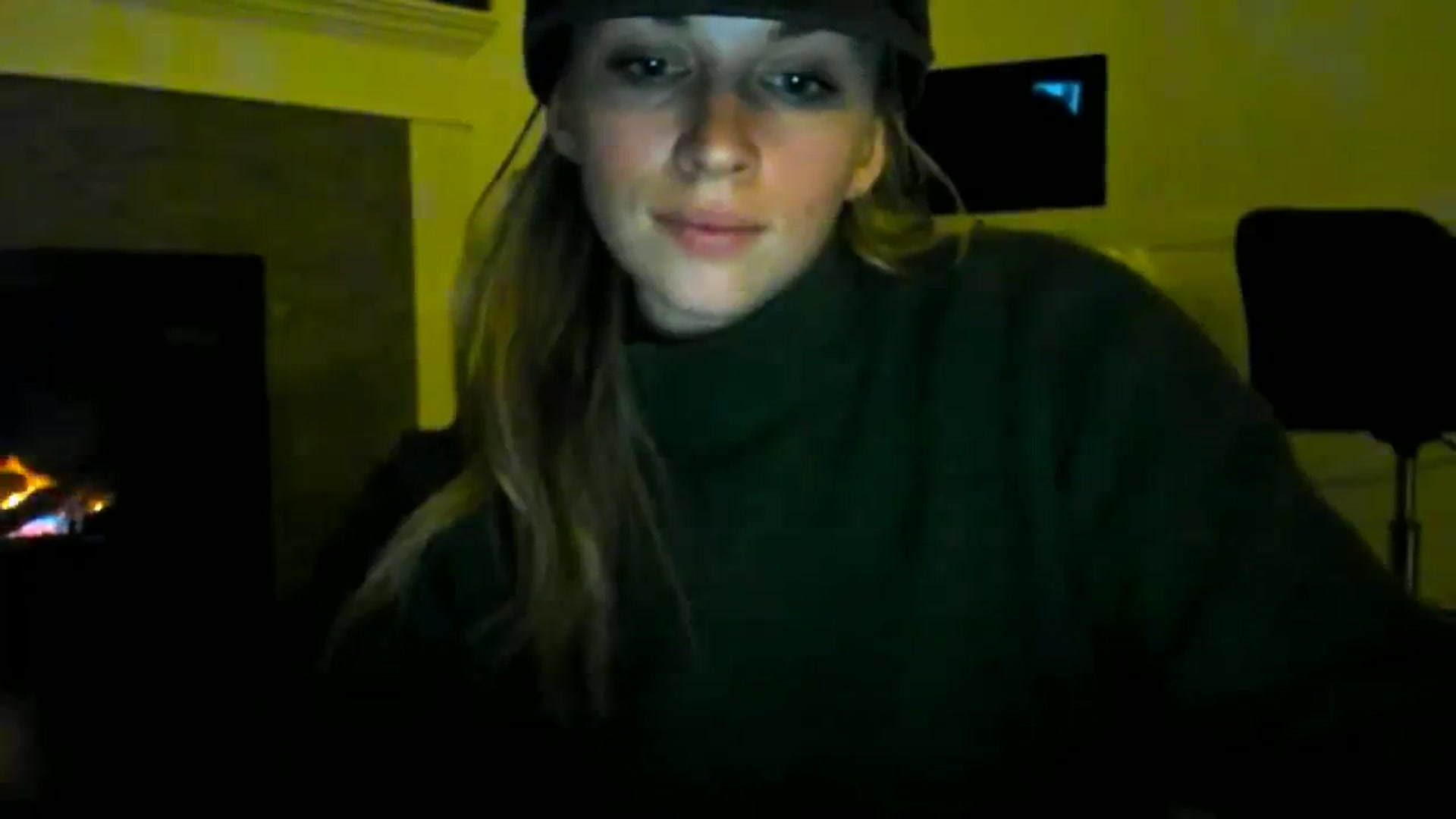 Gallery image thumbnail from adrey_'s myfreecams stream on, 12/04/2023, 04:34 image 16 of 20