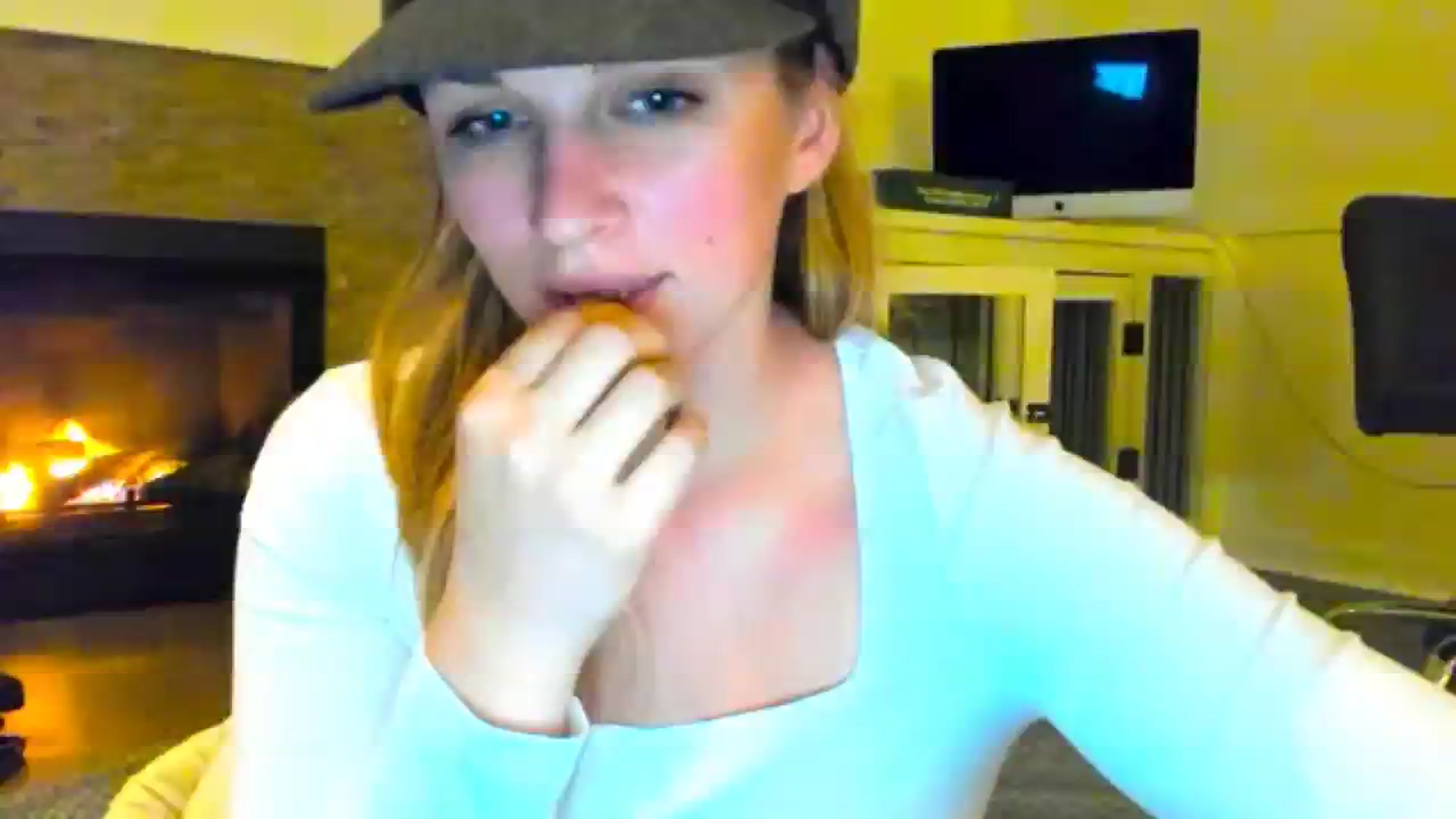 Gallery image thumbnail from adrey_'s myfreecams stream on, 12/04/2023, 05:11 image 1 of 20