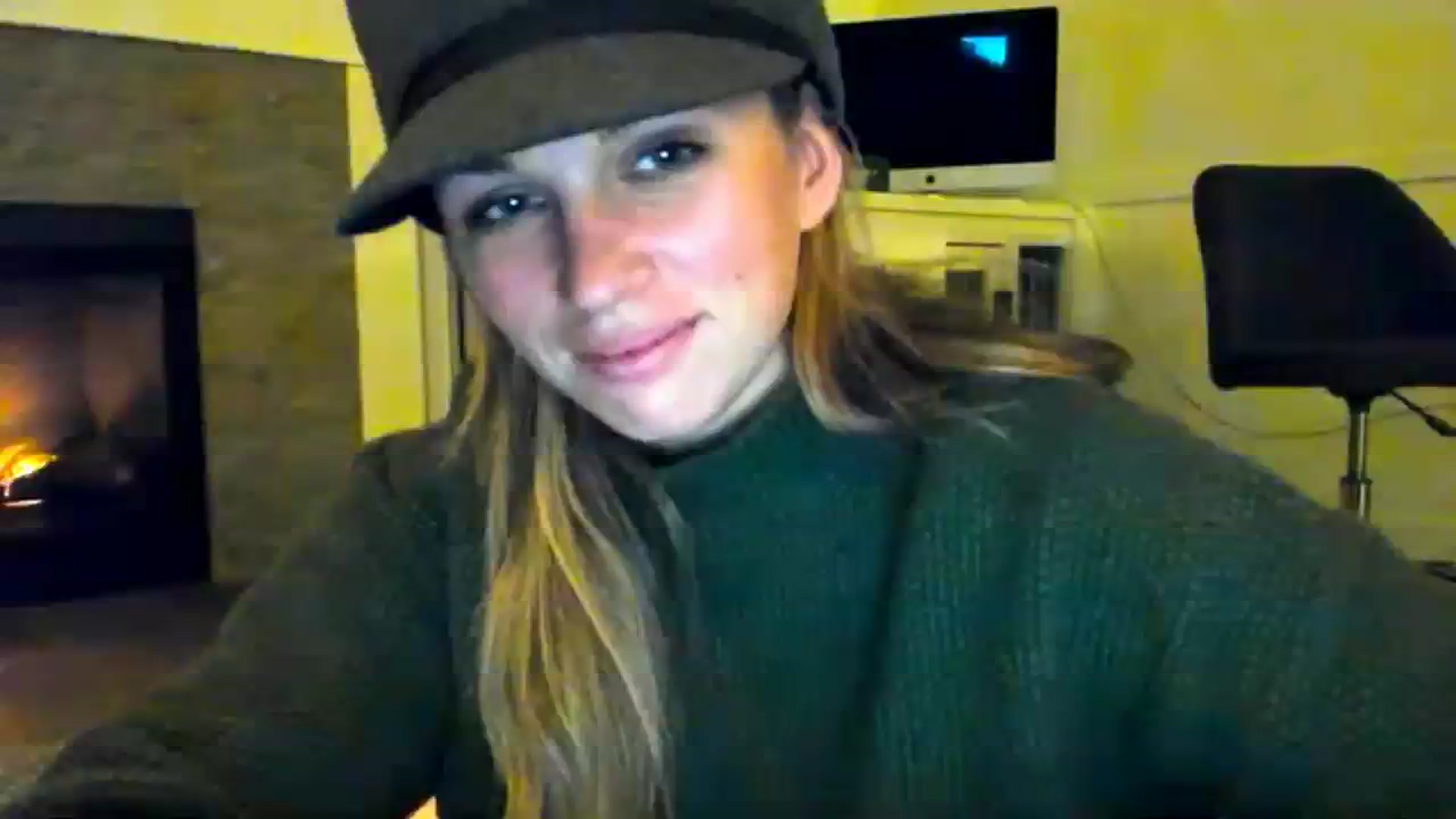 Gallery image thumbnail from adrey_'s myfreecams stream on, 12/04/2023, 05:47 image 18 of 20