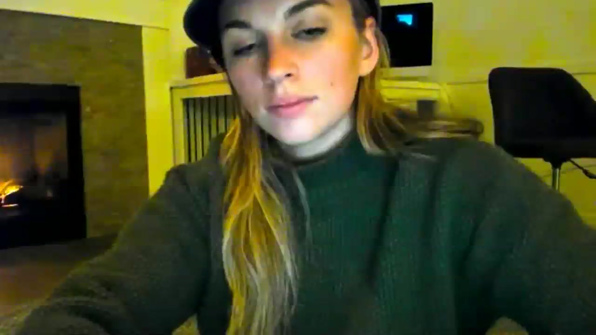 Gallery image thumbnail from adrey_'s myfreecams stream on, 12/04/2023, 05:47 image 19 of 20