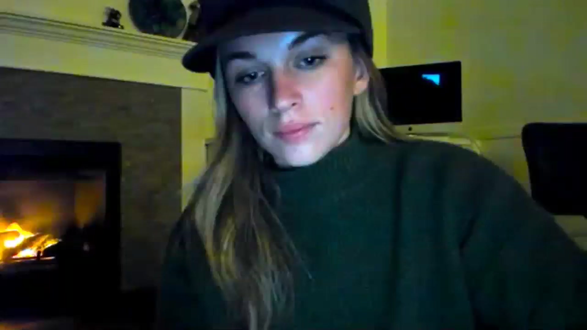 Gallery image thumbnail from adrey_'s myfreecams stream on, 12/04/2023, 05:47 image 2 of 20