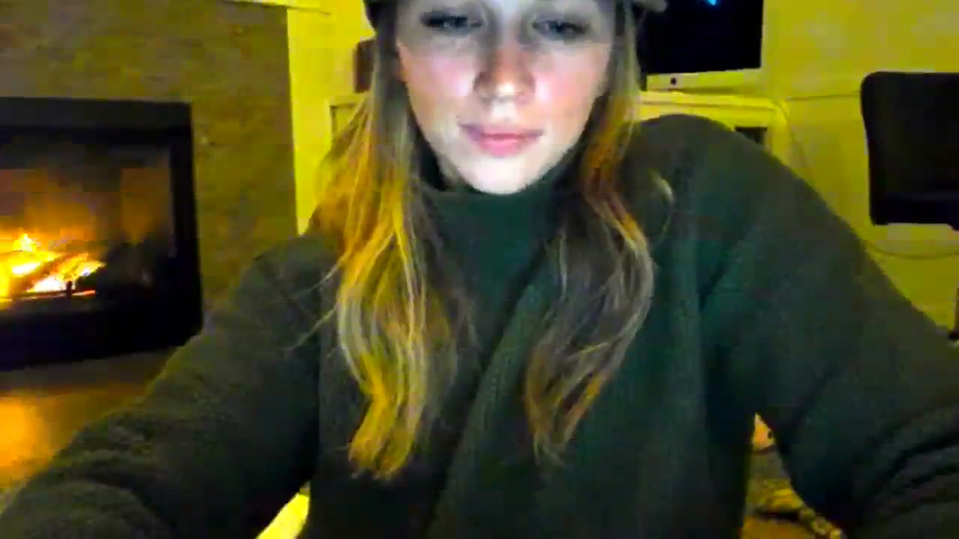 Gallery image thumbnail from adrey_'s myfreecams stream on, 12/04/2023, 06:38 image 7 of 20