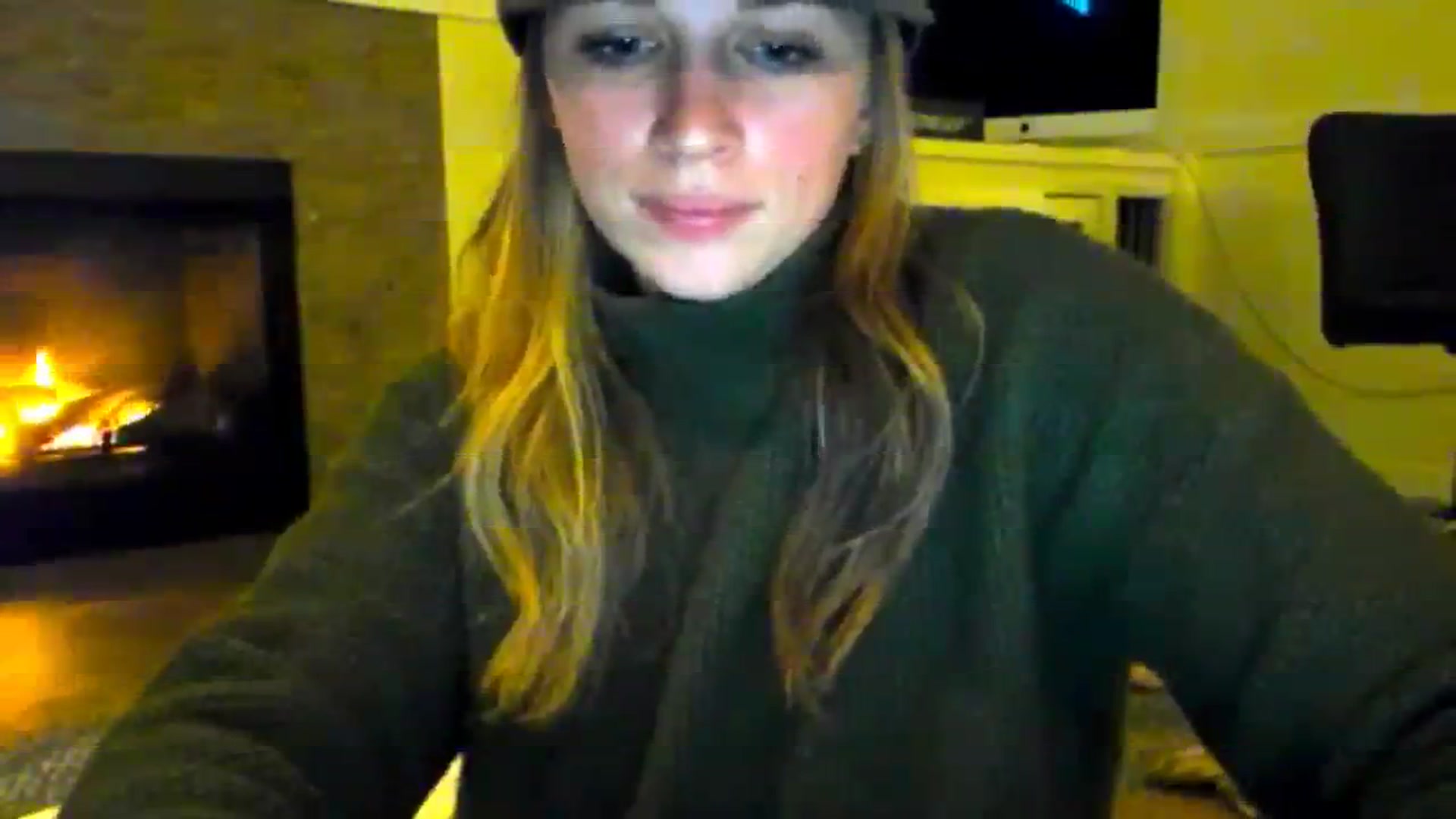Gallery image thumbnail from adrey_'s myfreecams stream on, 12/04/2023, 06:38 image 5 of 20