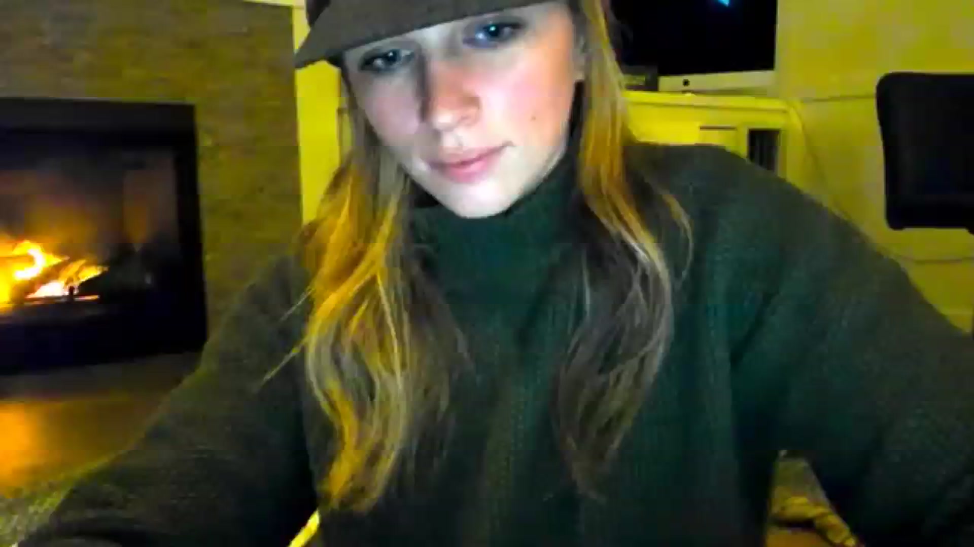 Gallery image thumbnail from adrey_'s myfreecams stream on, 12/04/2023, 06:38 image 9 of 20