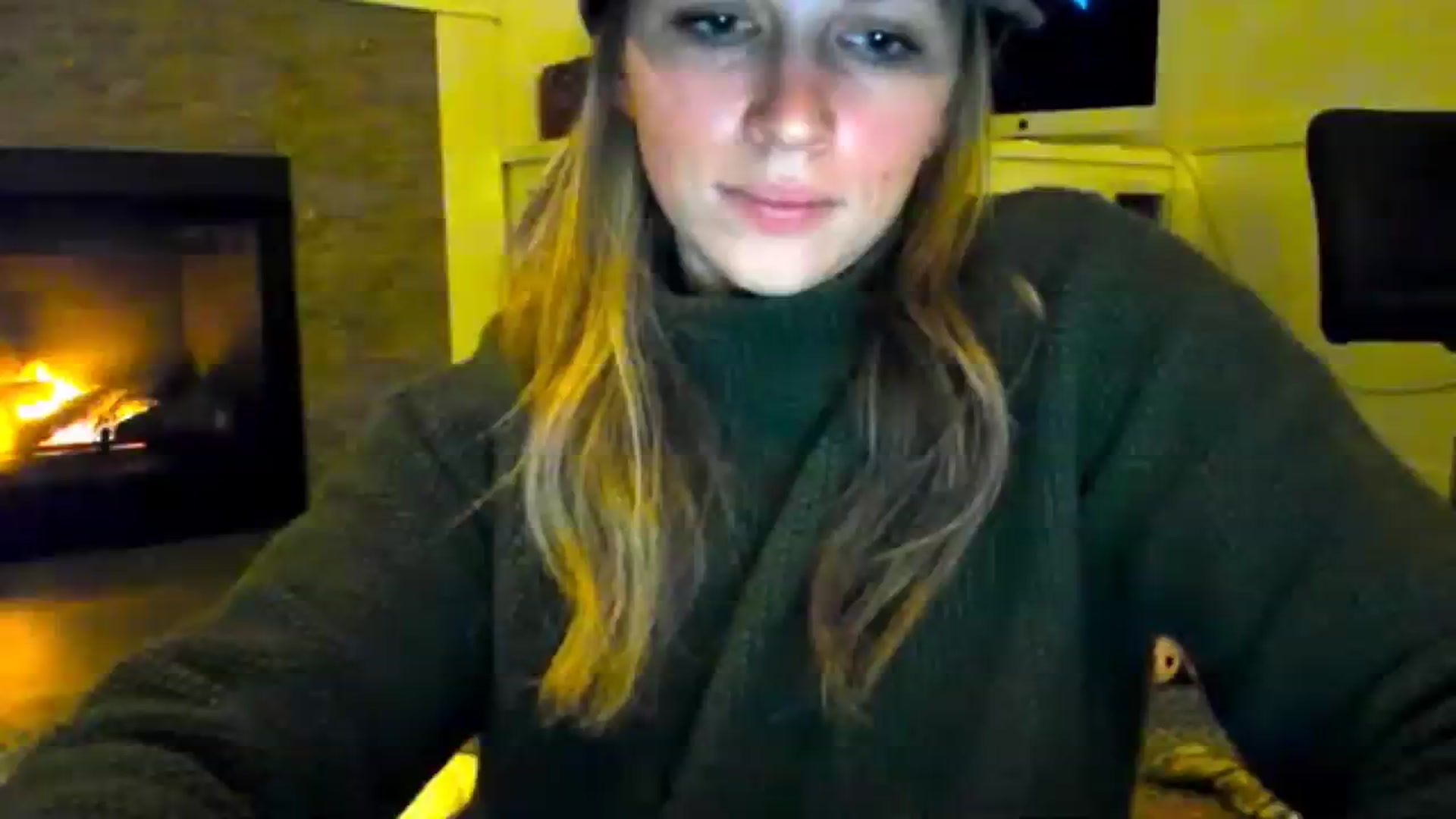 Gallery image thumbnail from adrey_'s myfreecams stream on, 12/04/2023, 06:38 image 6 of 20