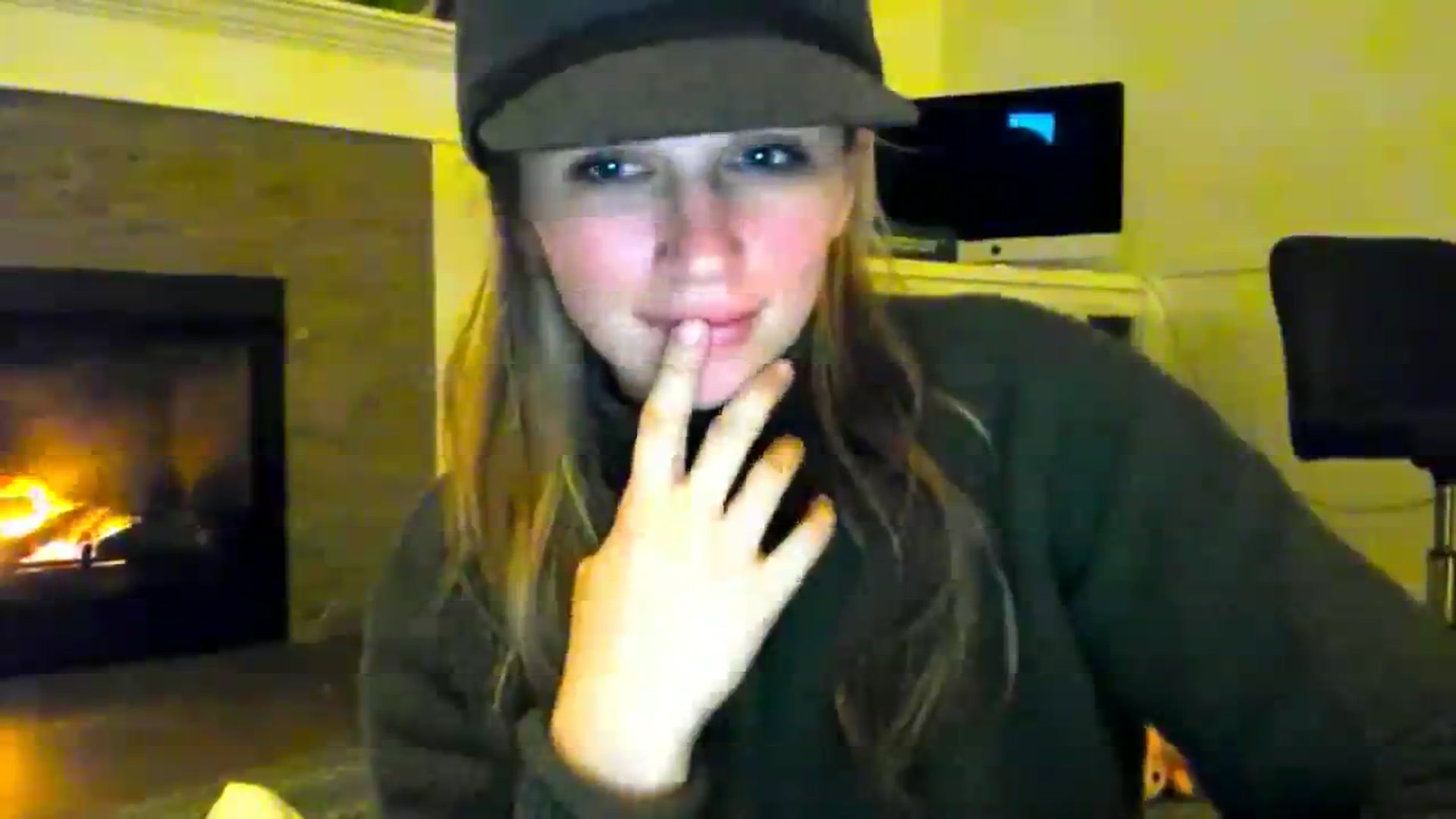 Gallery image thumbnail from adrey_'s myfreecams stream on, 12/04/2023, 06:38 image 20 of 20
