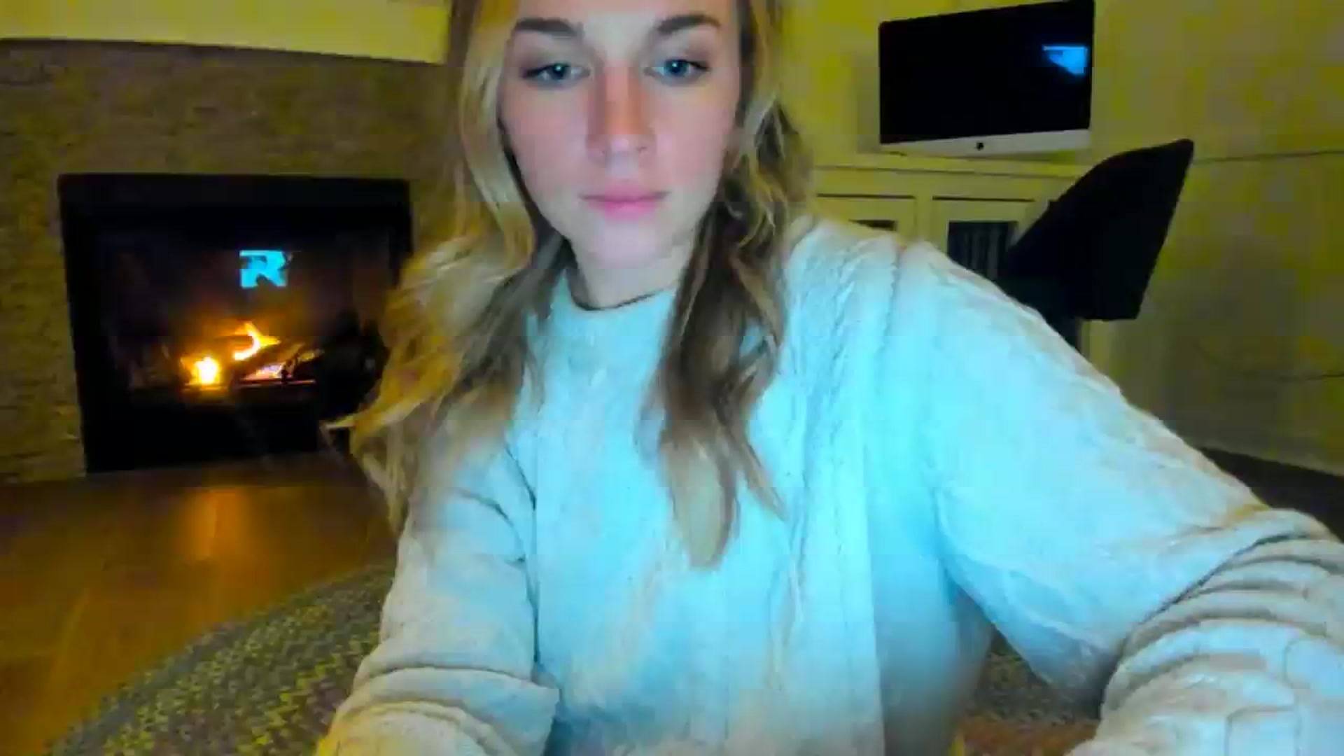 Gallery image thumbnail from adrey_'s myfreecams stream on, 12/11/2023, 04:05 image 12 of 20