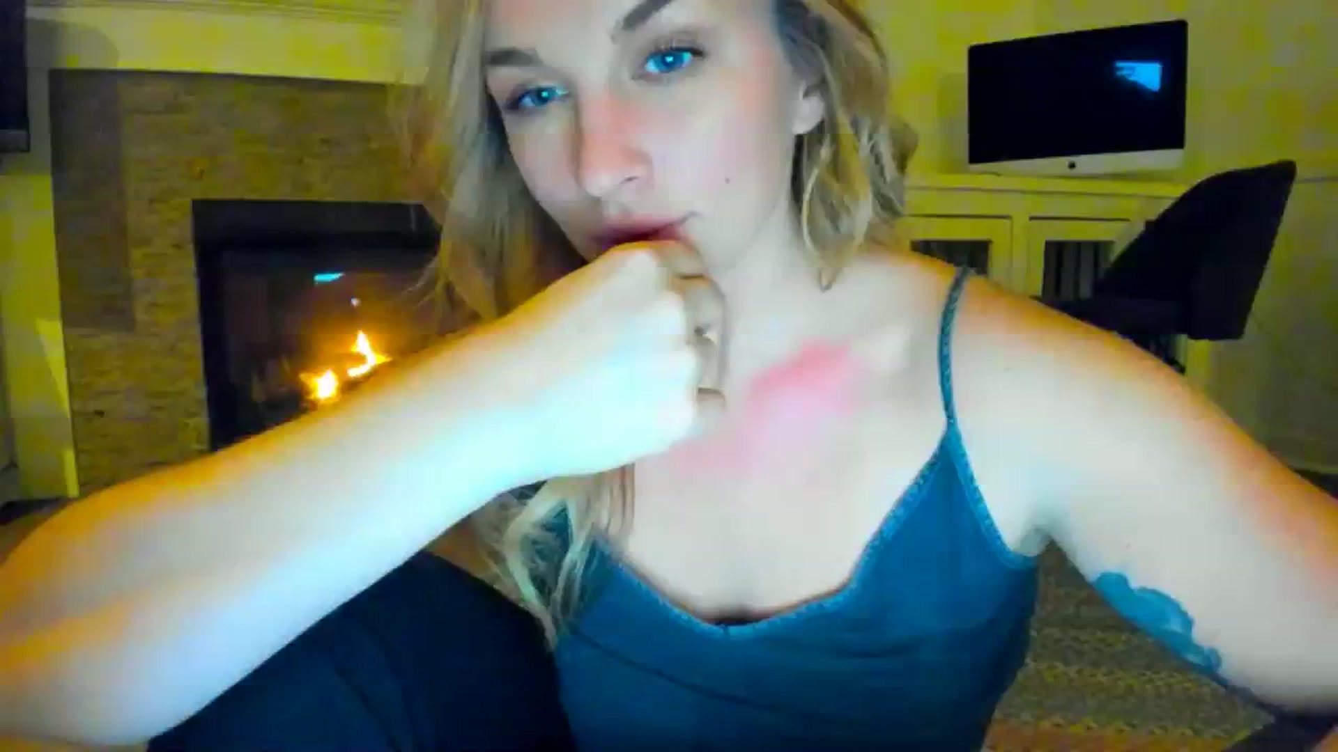 Gallery image thumbnail from adrey_'s myfreecams stream on, 12/11/2023, 04:57 image 3 of 20