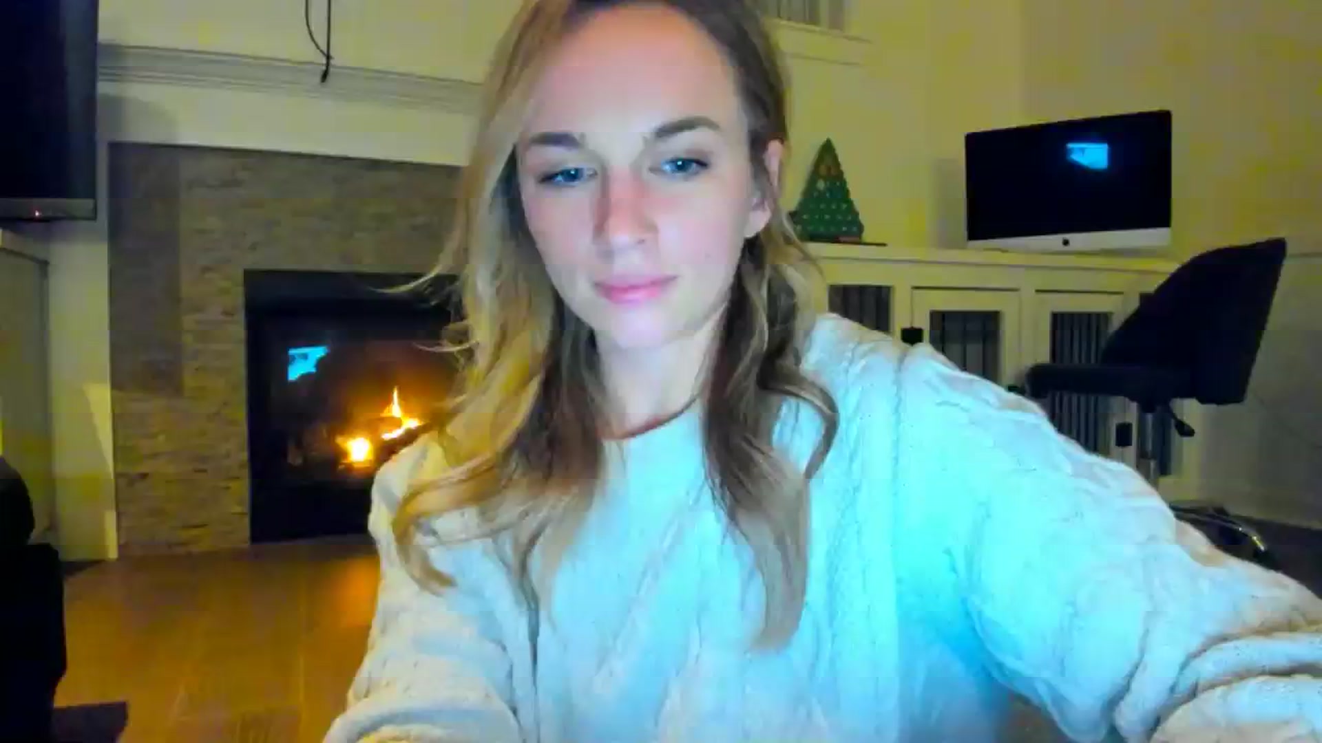 Gallery image thumbnail from adrey_'s myfreecams stream on, 12/11/2023, 04:57 image 15 of 20