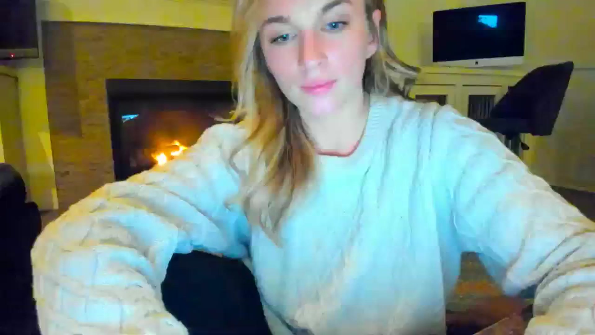 Gallery image thumbnail from adrey_'s myfreecams stream on, 12/11/2023, 04:57 image 17 of 20