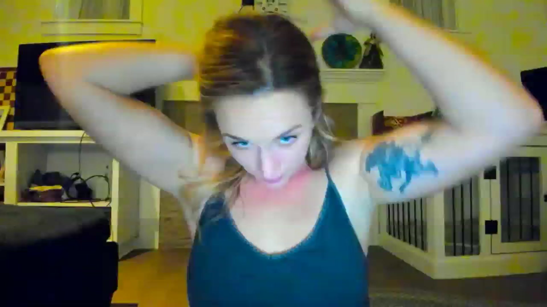 Gallery image thumbnail from adrey_'s myfreecams stream on, 12/11/2023, 04:57 image 6 of 20