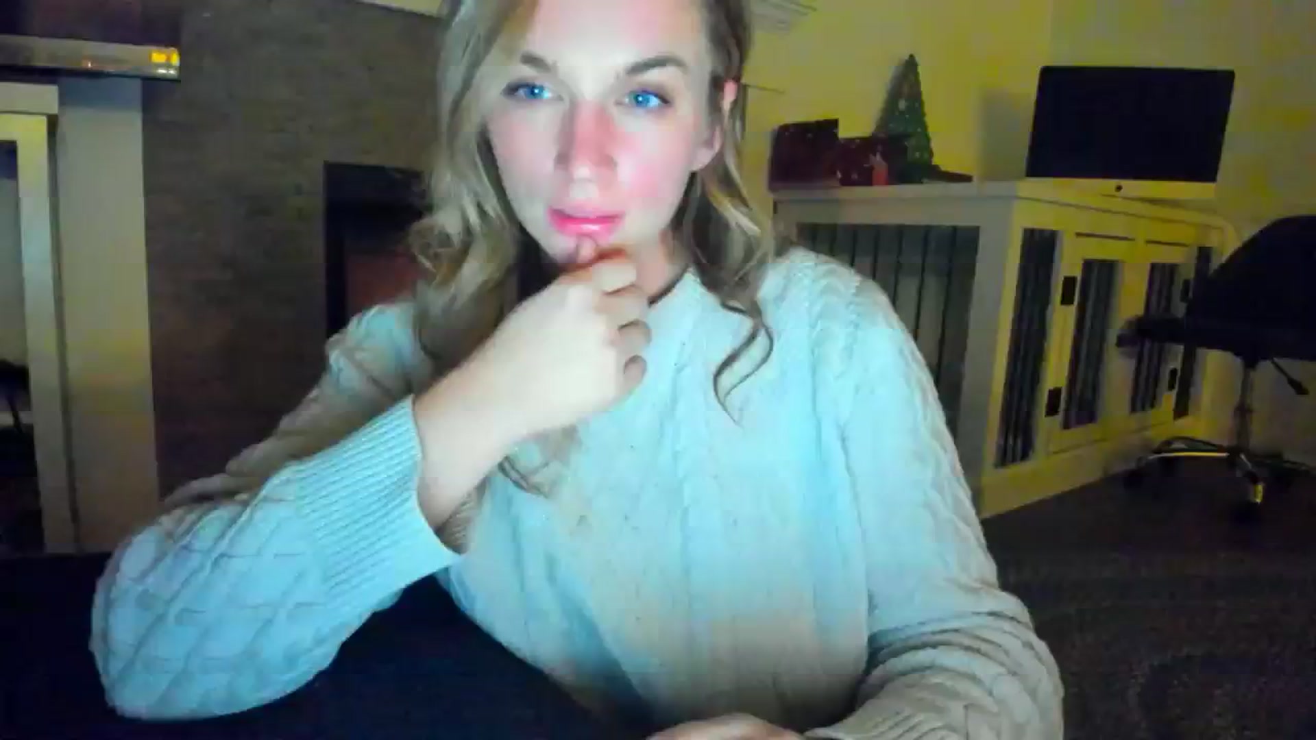 Gallery image thumbnail from adrey_'s myfreecams stream on, 12/11/2023, 05:53 image 4 of 20