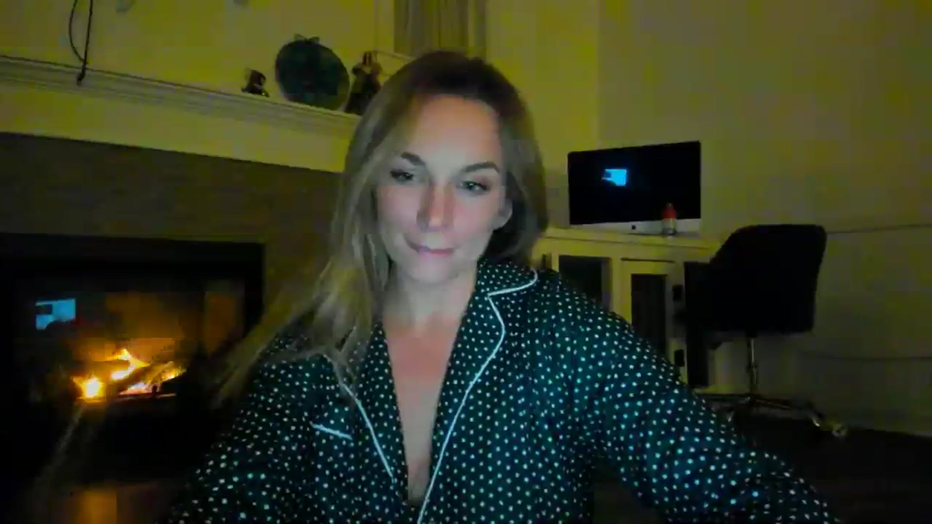 Gallery image thumbnail from adrey_'s myfreecams stream on, 12/12/2023, 05:47 image 13 of 20