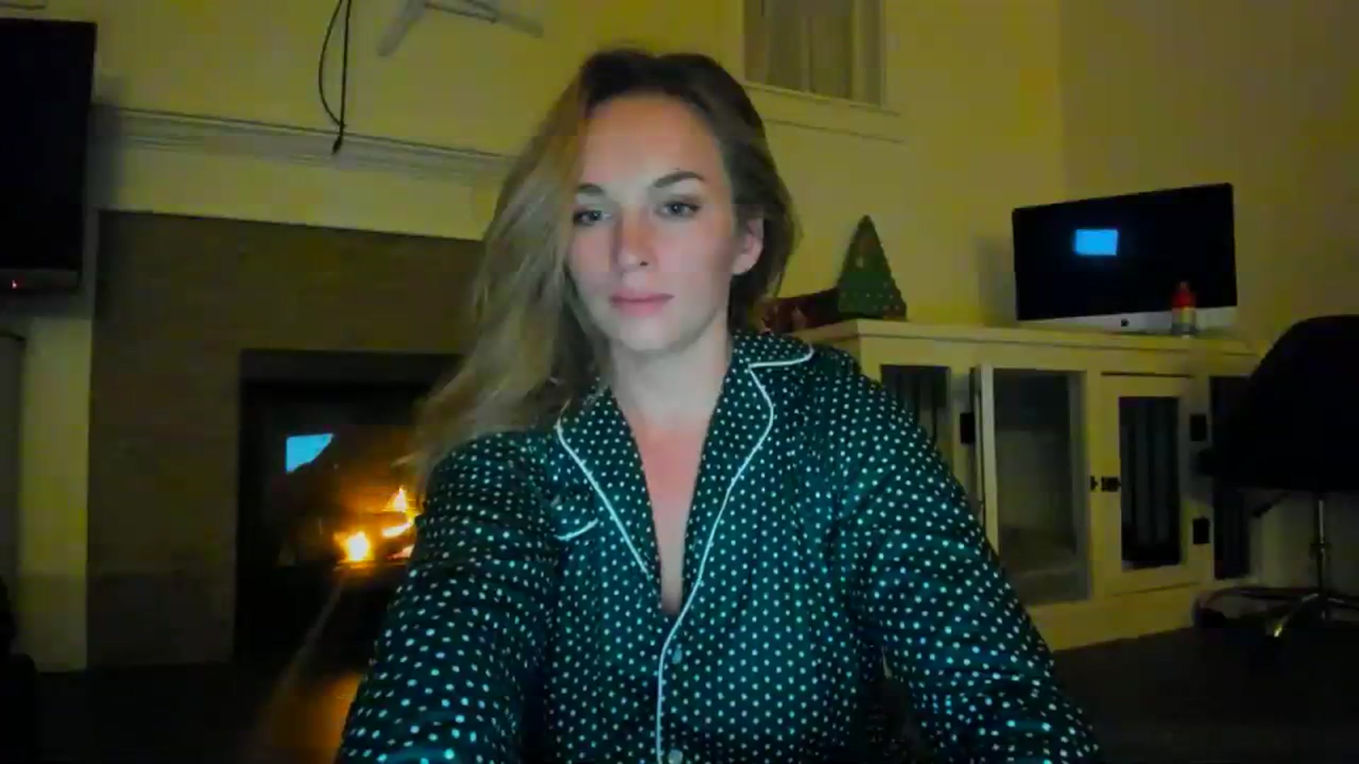 Gallery image thumbnail from adrey_'s myfreecams stream on, 12/12/2023, 05:47 image 11 of 20
