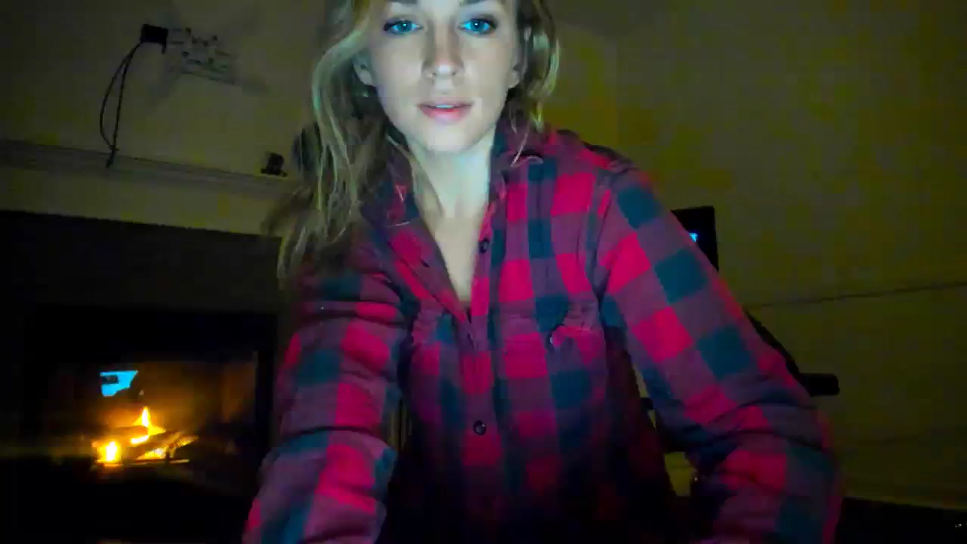 Gallery image thumbnail from adrey_'s myfreecams stream on, 12/14/2023, 05:09 image 19 of 20