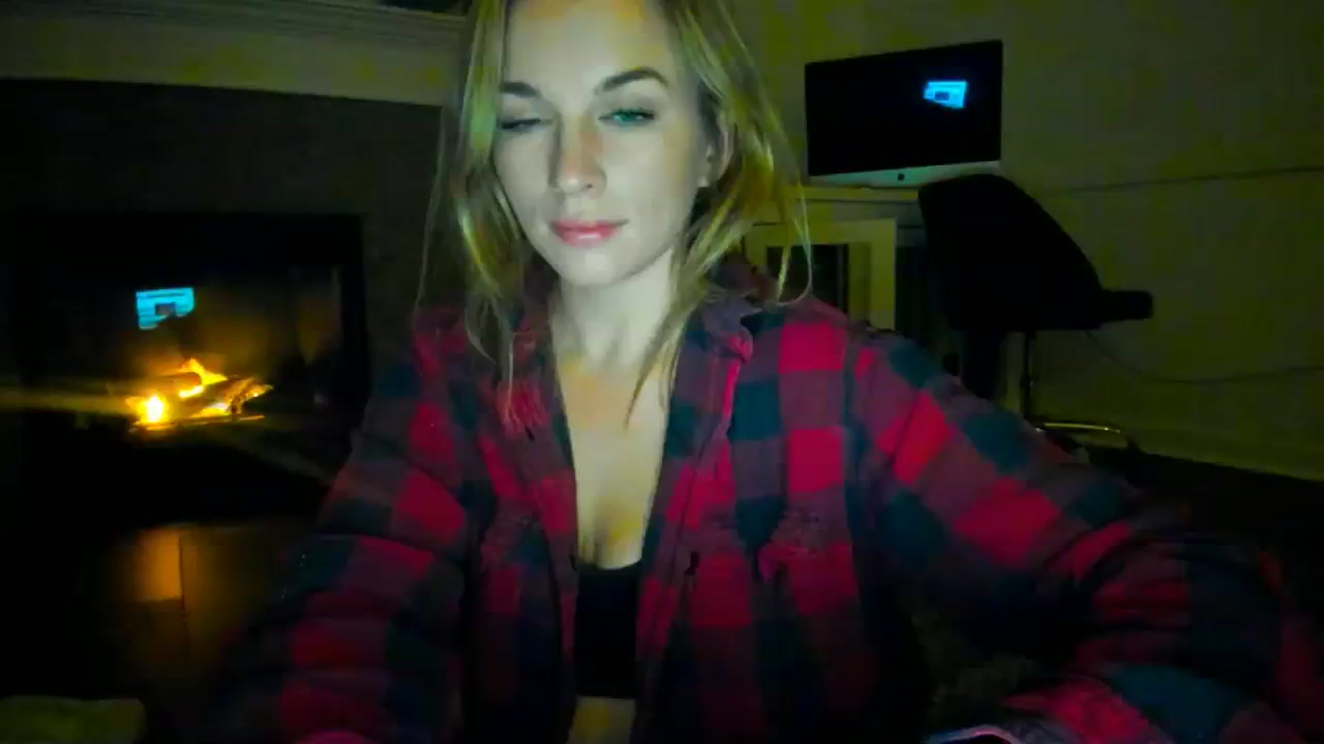 Gallery image thumbnail from adrey_'s myfreecams stream on, 12/14/2023, 05:09 image 5 of 20