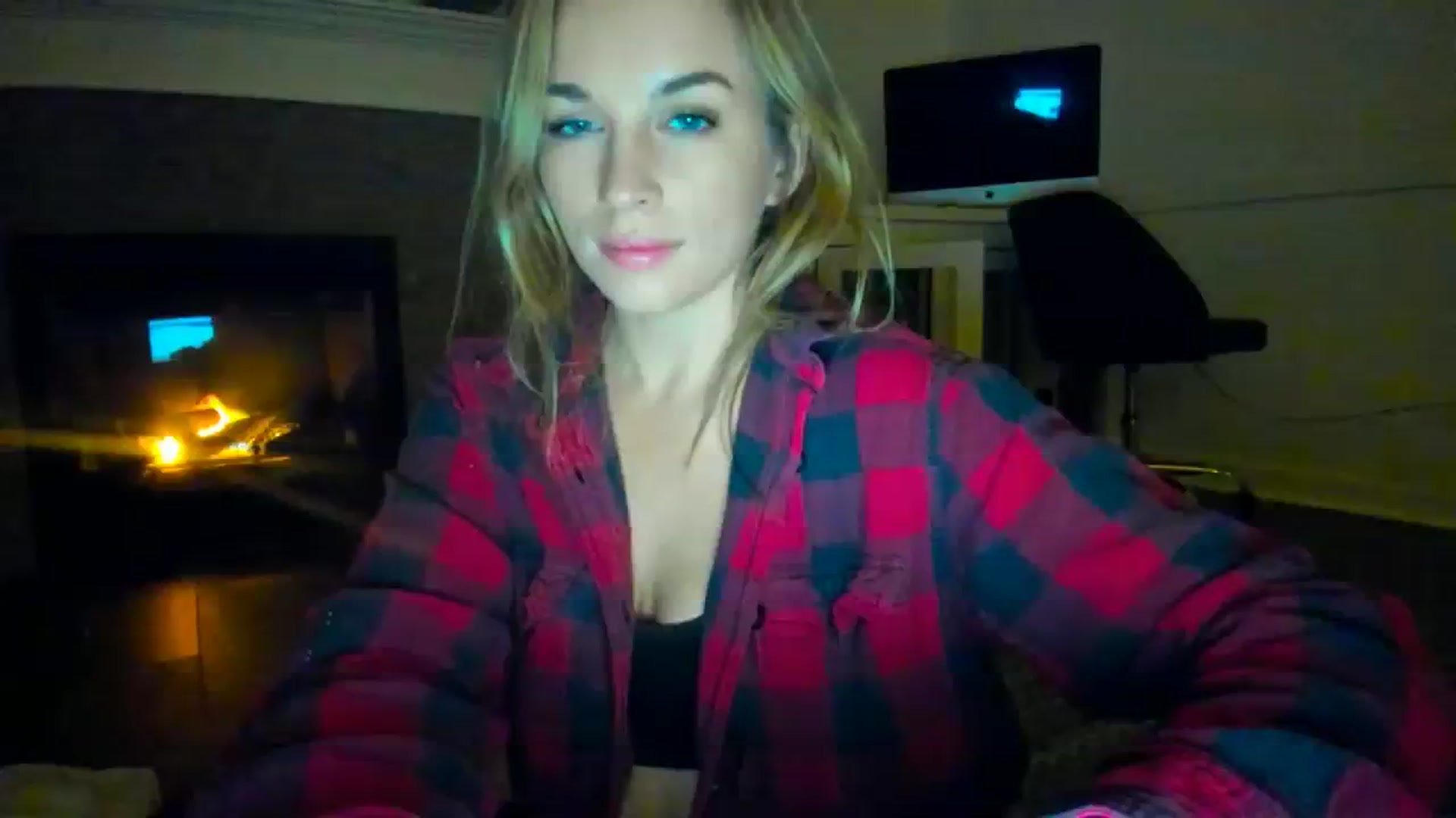 Gallery image thumbnail from adrey_'s myfreecams stream on, 12/14/2023, 05:09 image 4 of 20
