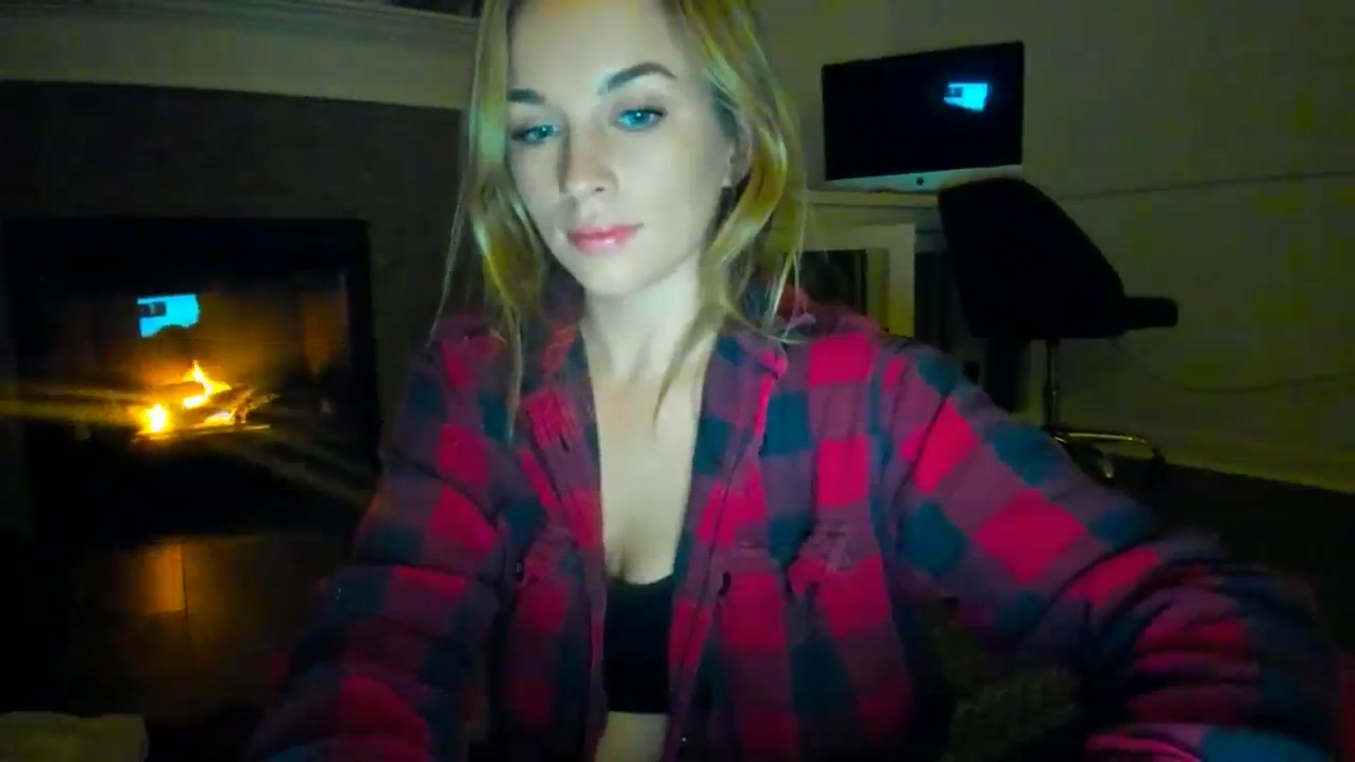 Gallery image thumbnail from adrey_'s myfreecams stream on, 12/14/2023, 05:09 image 7 of 20
