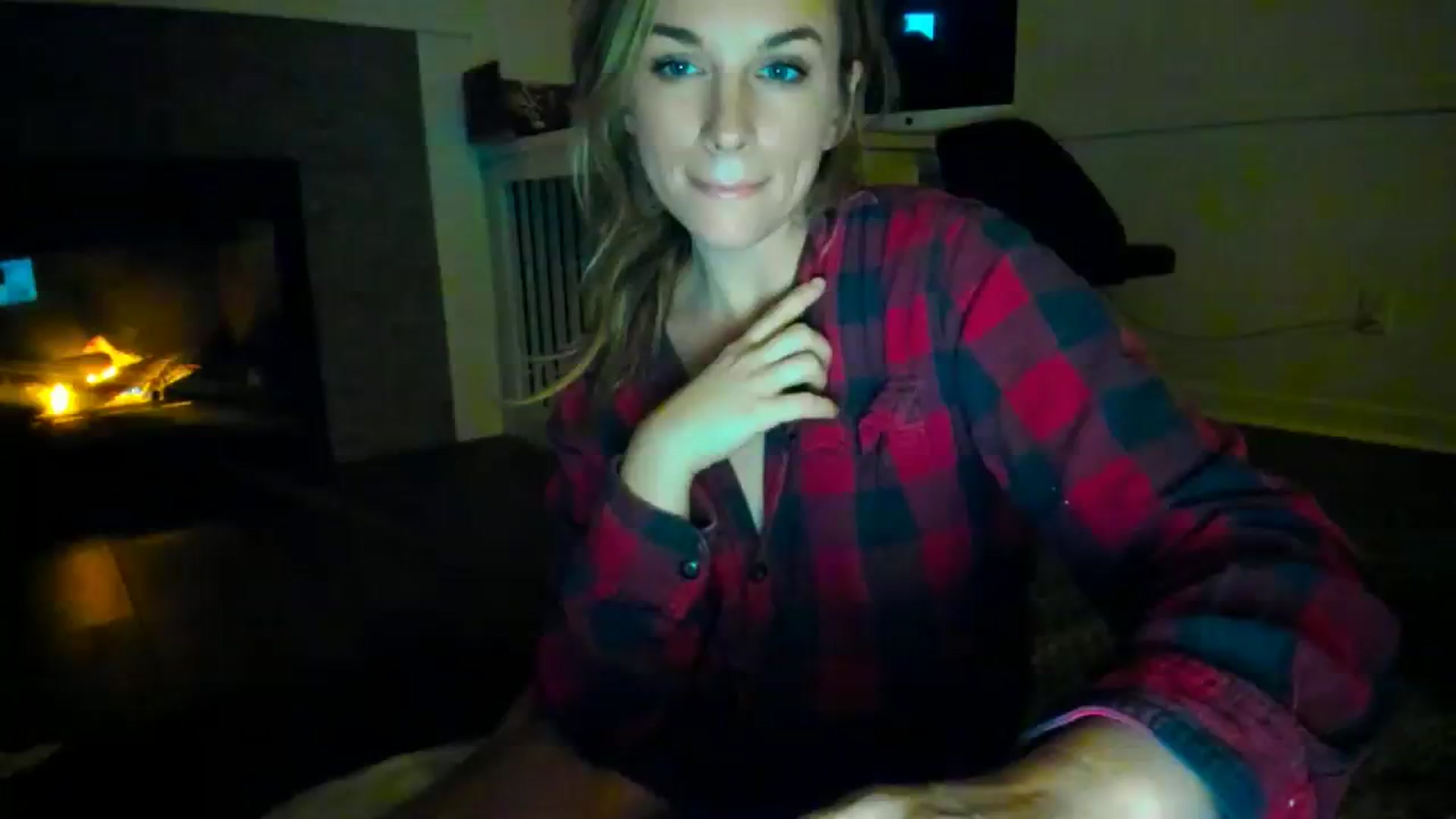Gallery image thumbnail from adrey_'s myfreecams stream on, 12/14/2023, 05:57 image 9 of 20