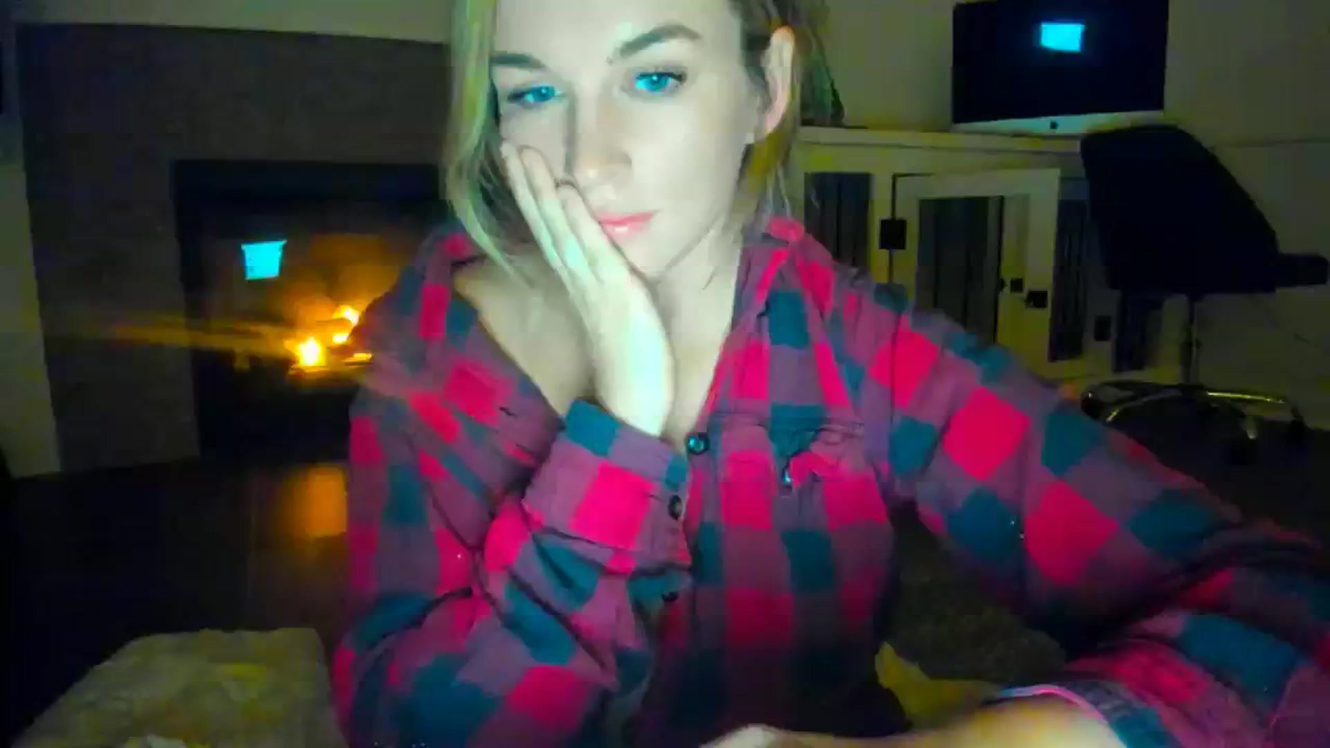 Gallery image thumbnail from adrey_'s myfreecams stream on, 12/14/2023, 05:57 image 7 of 20