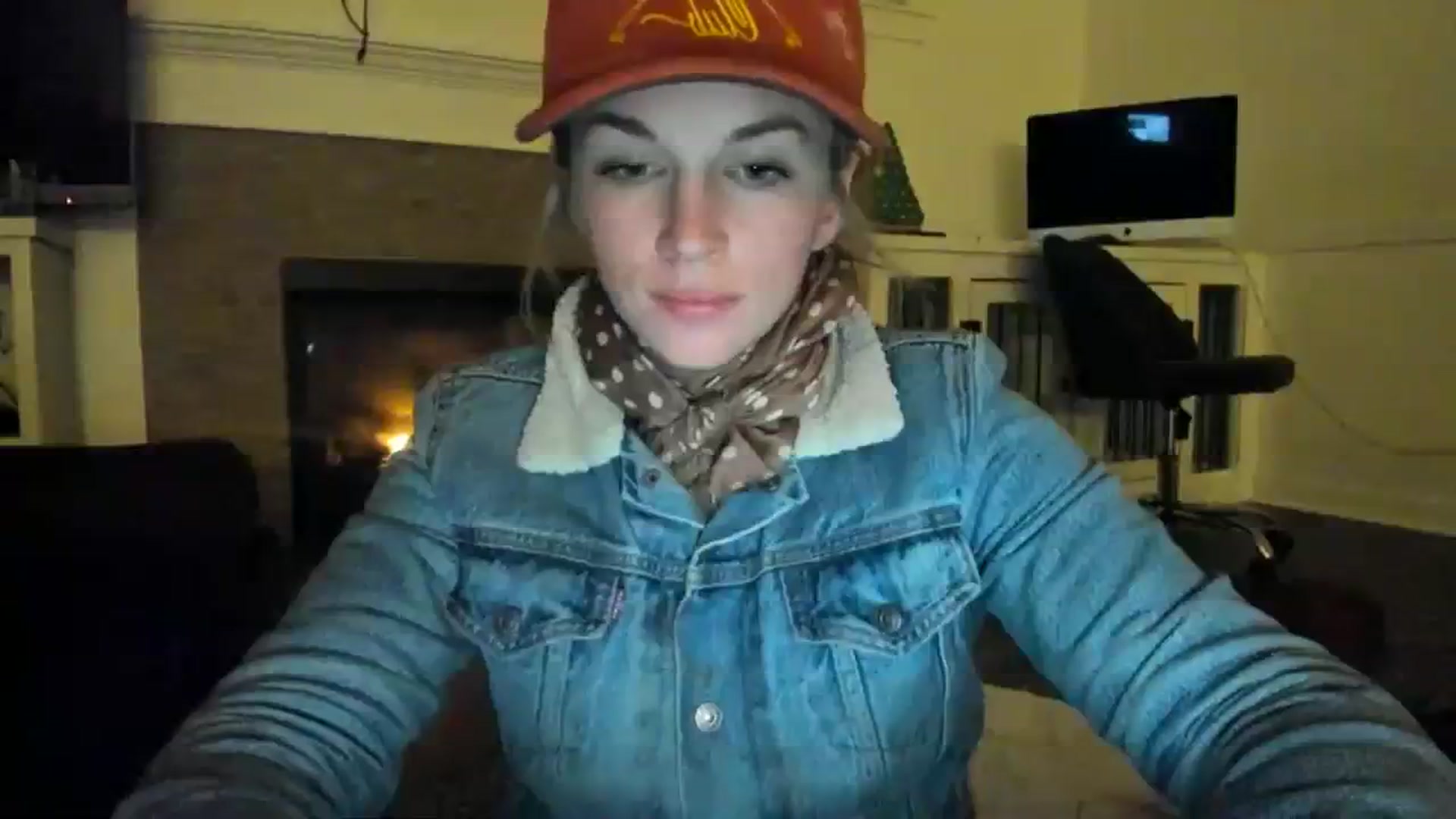 Gallery image thumbnail from adrey_'s myfreecams stream on, 12/17/2023, 03:13 image 3 of 20