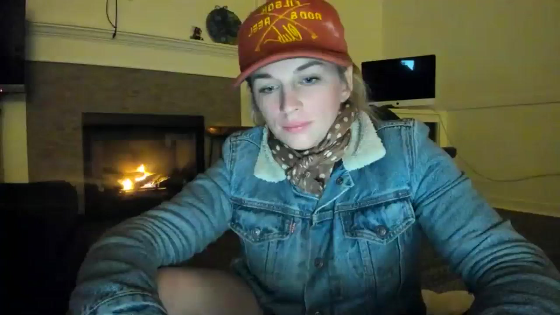 Gallery image thumbnail from adrey_'s myfreecams stream on, 12/17/2023, 04:09 image 12 of 20
