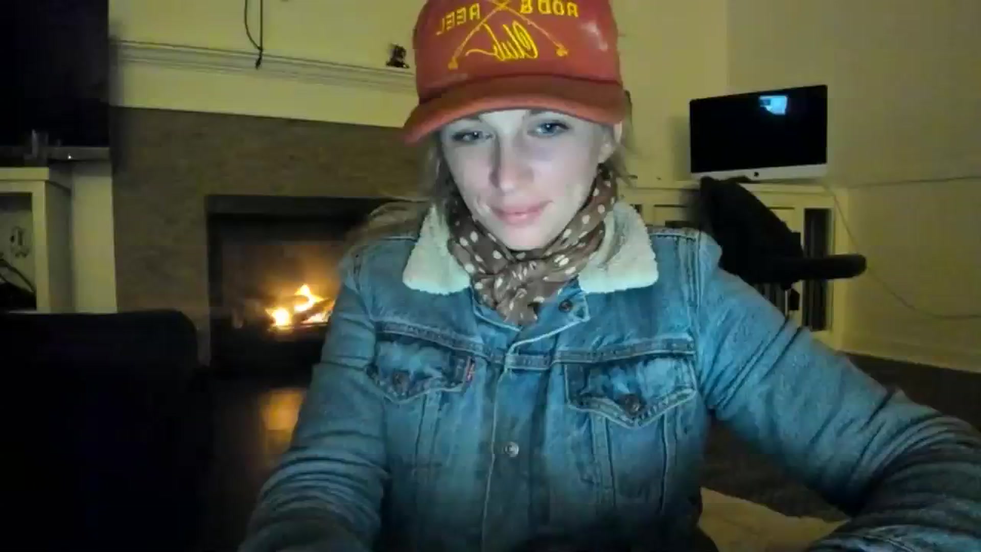 Gallery image thumbnail from adrey_'s myfreecams stream on, 12/17/2023, 04:09 image 1 of 20