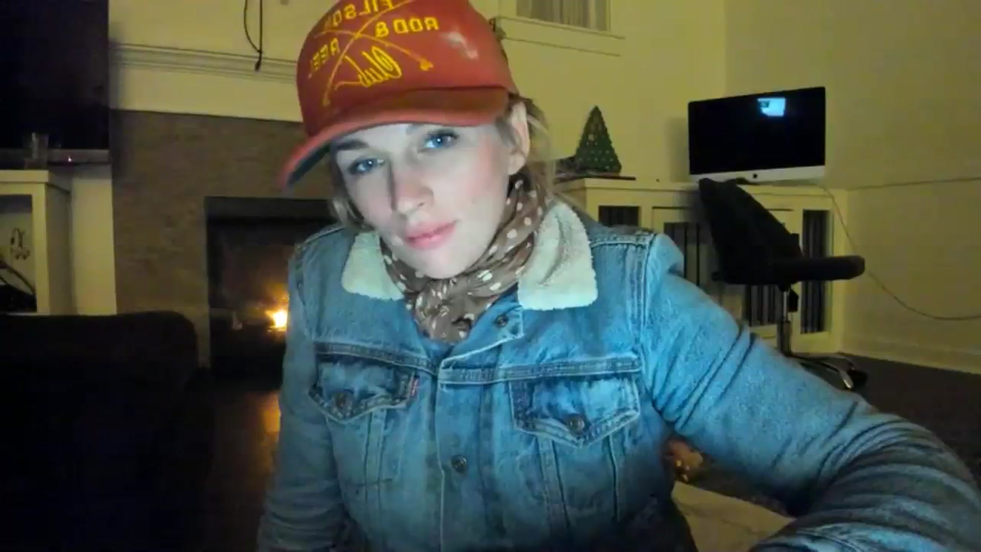 Gallery image thumbnail from adrey_'s myfreecams stream on, 12/17/2023, 04:09 image 4 of 20