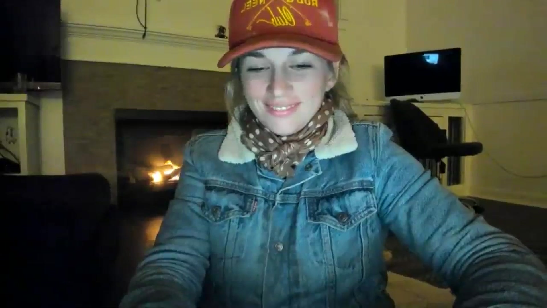 Gallery image thumbnail from adrey_'s myfreecams stream on, 12/17/2023, 04:09 image 7 of 20