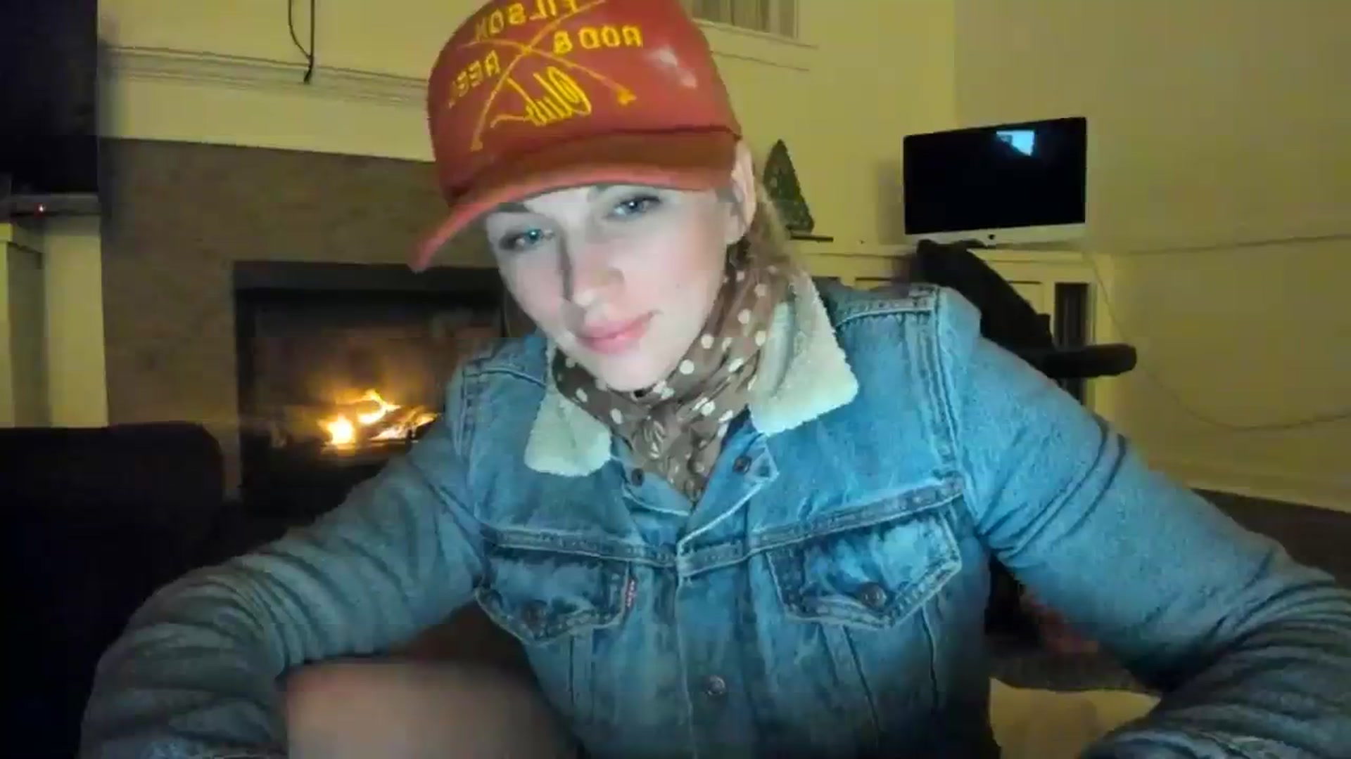 Gallery image thumbnail from adrey_'s myfreecams stream on, 12/17/2023, 04:31 image 4 of 20