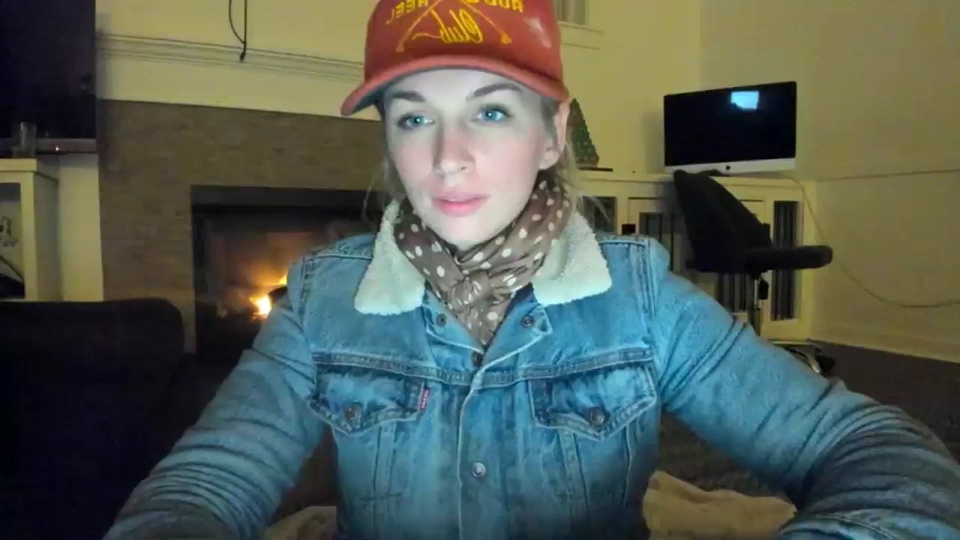 Gallery image thumbnail from adrey_'s myfreecams stream on, 12/17/2023, 04:31 image 10 of 20