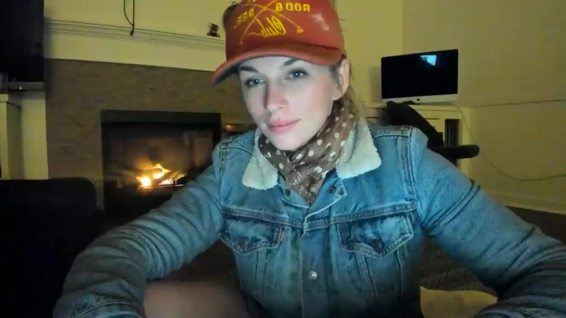Gallery image thumbnail from adrey_'s myfreecams stream on, 12/17/2023, 04:31 image 6 of 20