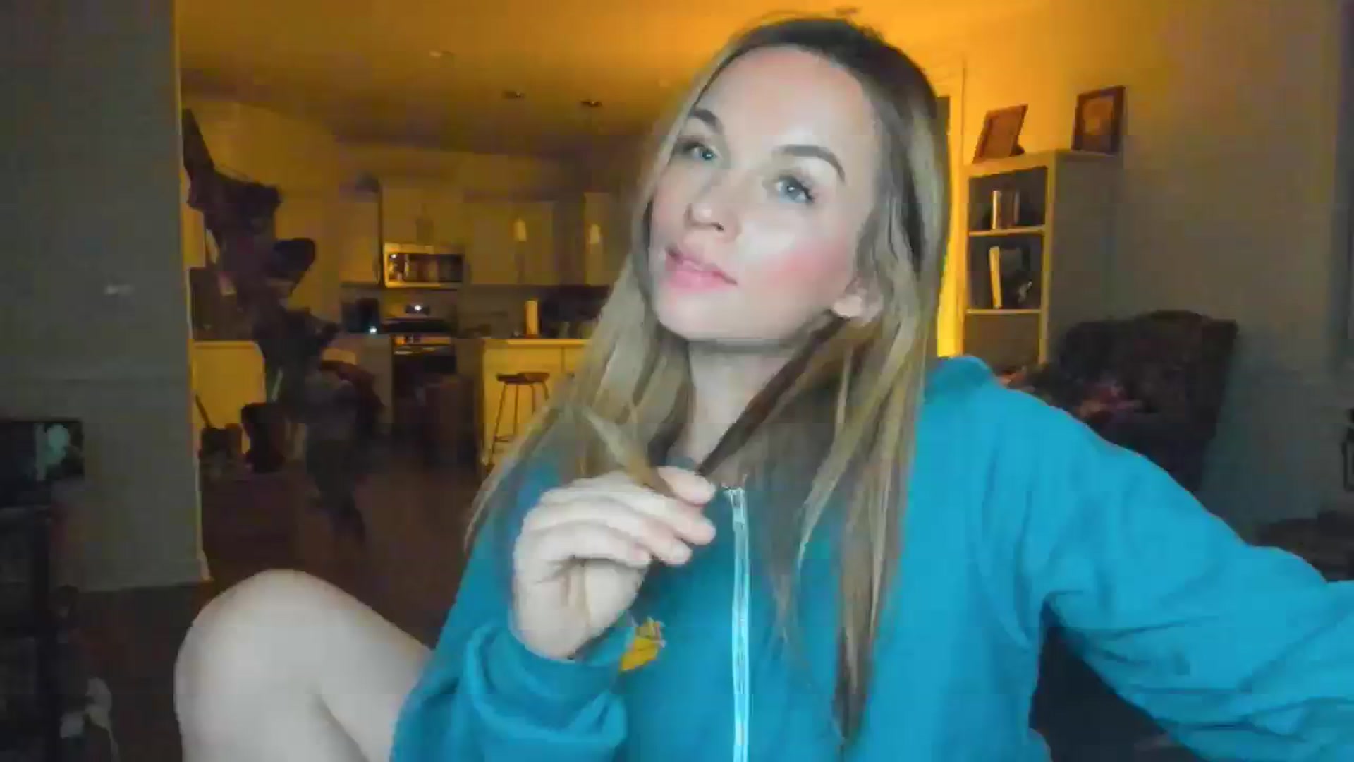 Gallery image thumbnail from adrey_'s myfreecams stream on, 12/24/2023, 04:33 image 8 of 20