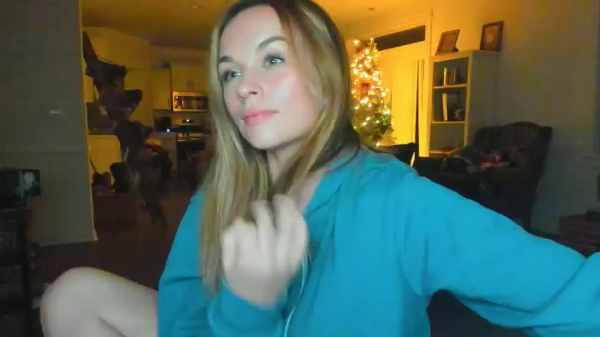 Gallery image thumbnail from adrey_'s myfreecams stream on, 12/24/2023, 04:33 image 1 of 20