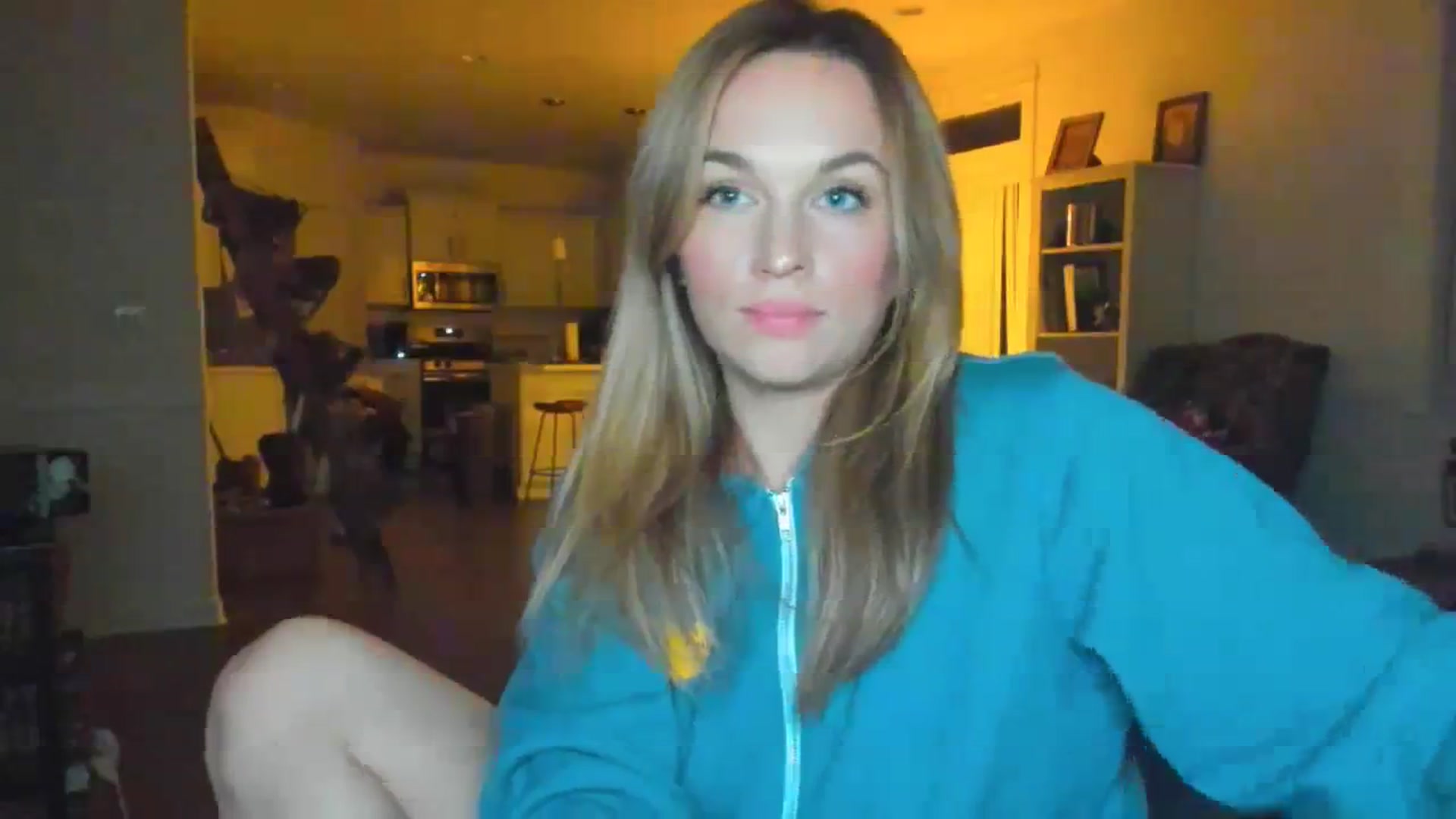 Gallery image thumbnail from adrey_'s myfreecams stream on, 12/24/2023, 04:33 image 4 of 20