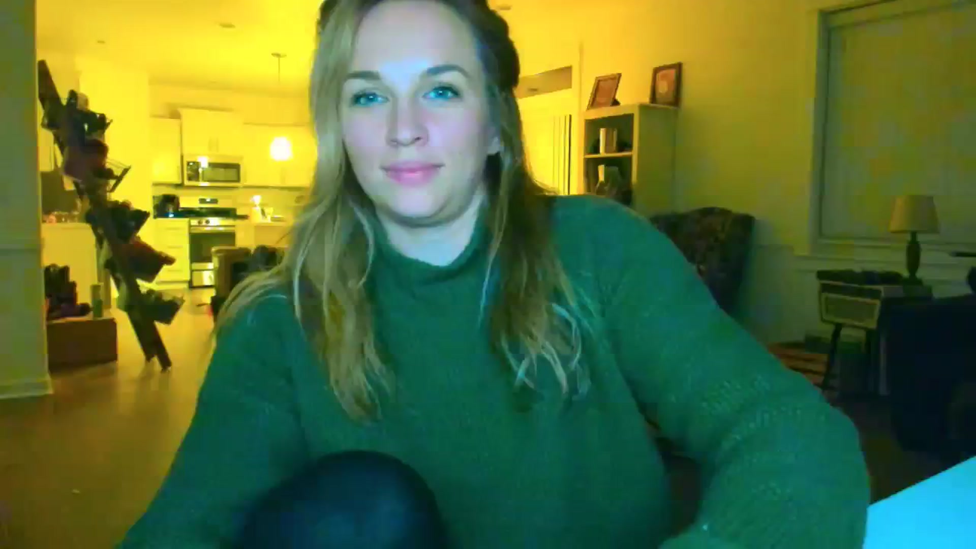 Gallery image thumbnail from adrey_'s myfreecams stream on, 12/26/2023, 05:49 image 12 of 20